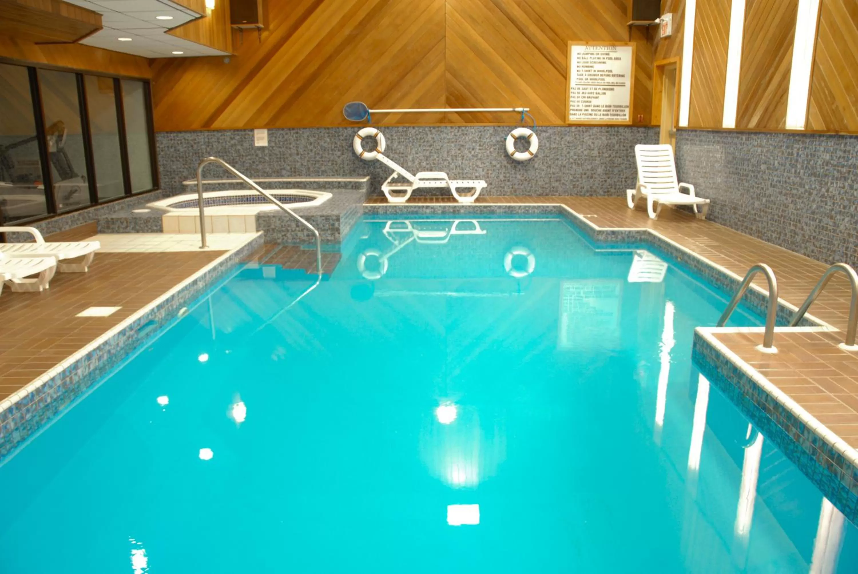 Swimming pool in Super 8 by Wyndham Campbellton NB