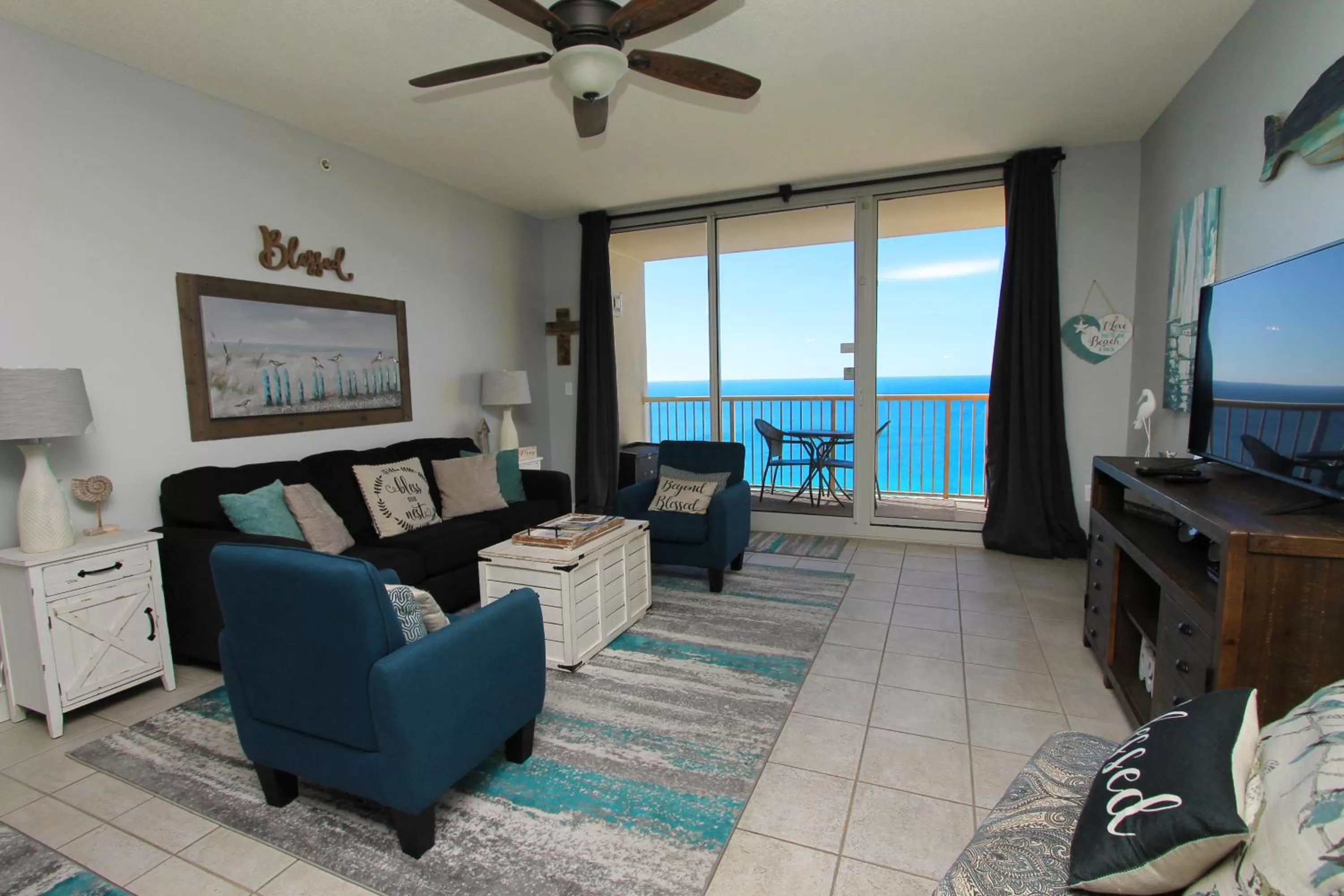 Living room, Seating Area in Majestic Beach Resort, Panama City Beach, Fl