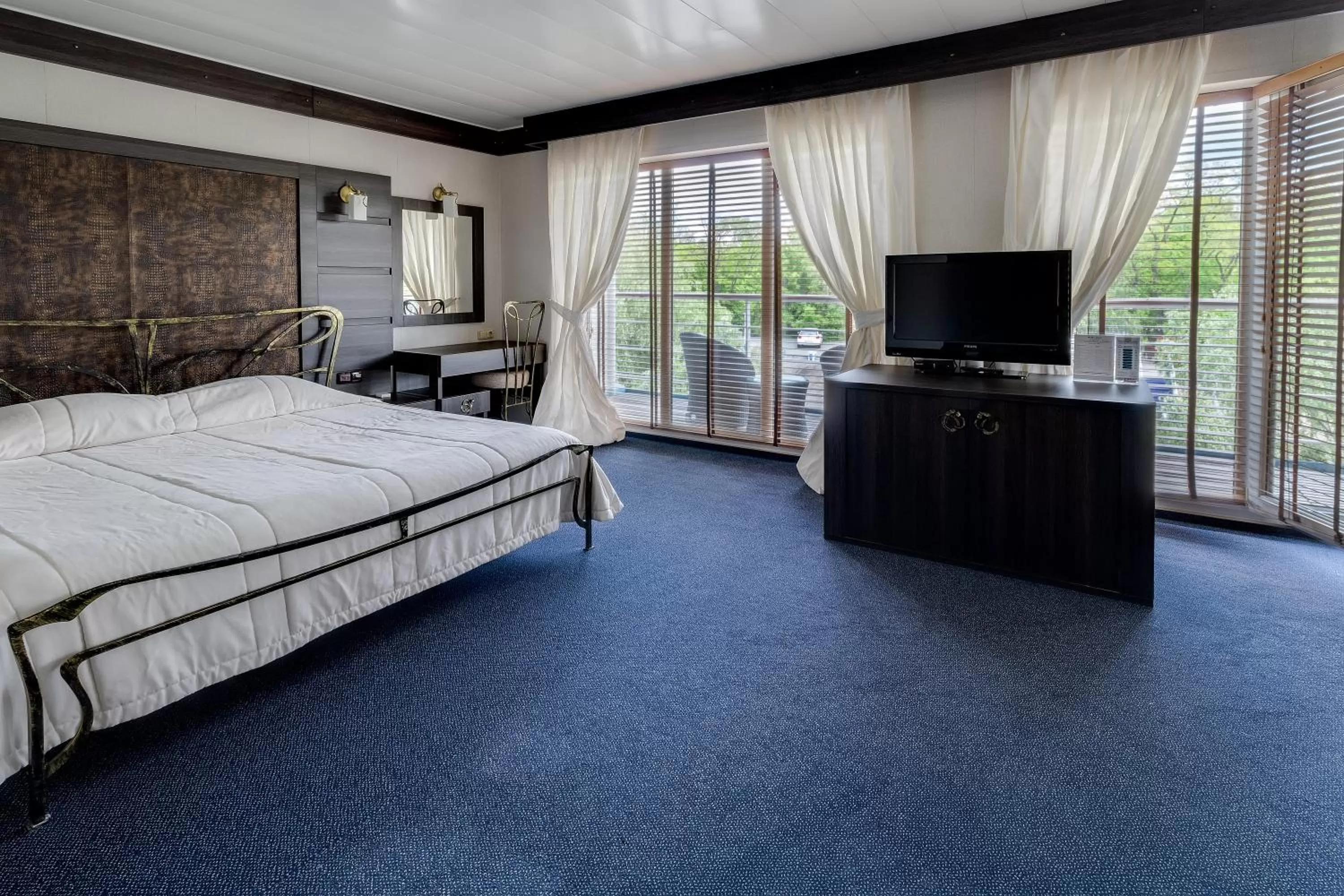 Photo of the whole room in Bakkara Hotel