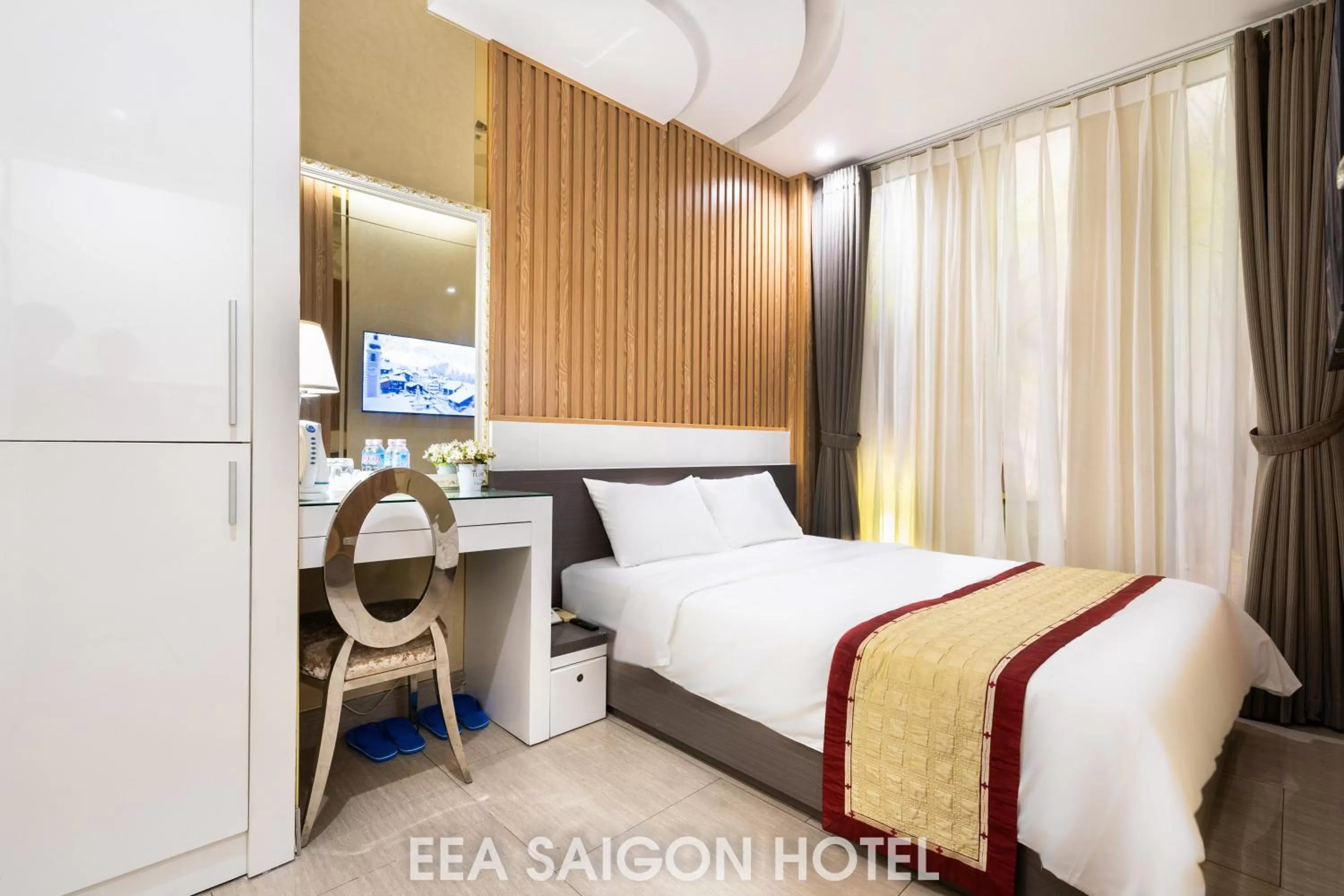 Bed in EEA Central Saigon Hotel