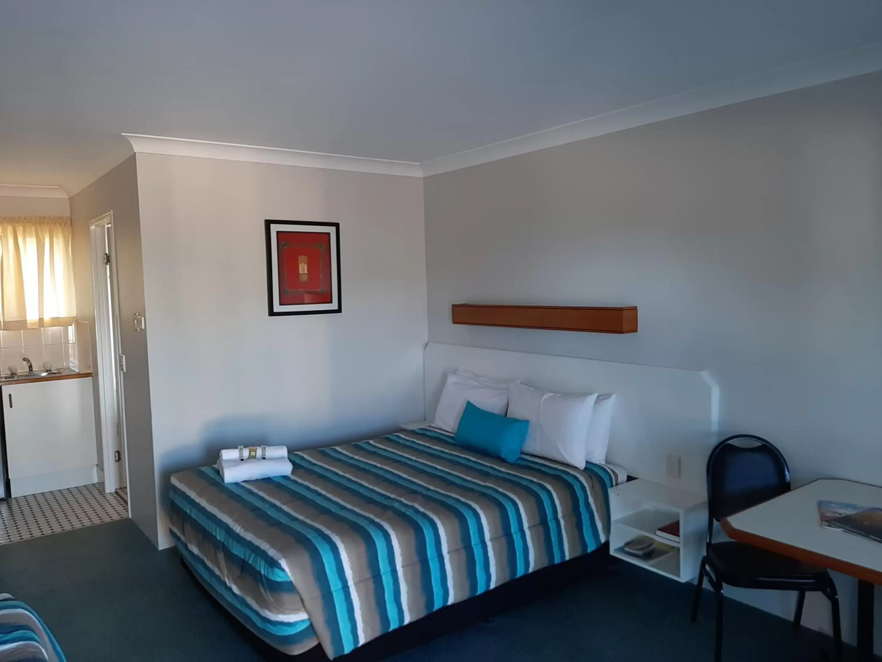 Standard Triple Room in Country Rose Motel Warwick Standard Triple Room in Country Rose Motel Warwick