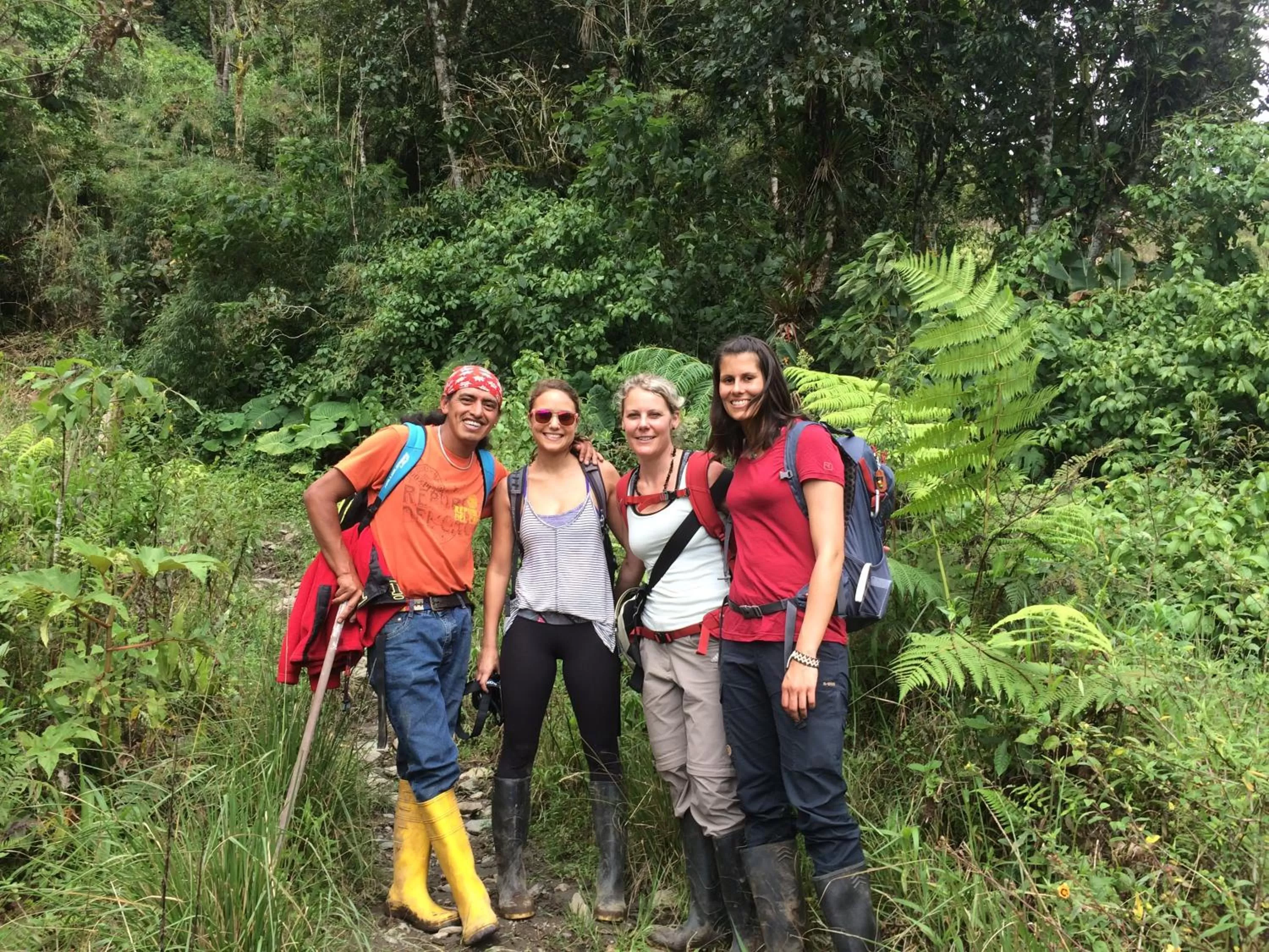 Activities, Guests in Hostal La Casa Amarilla City