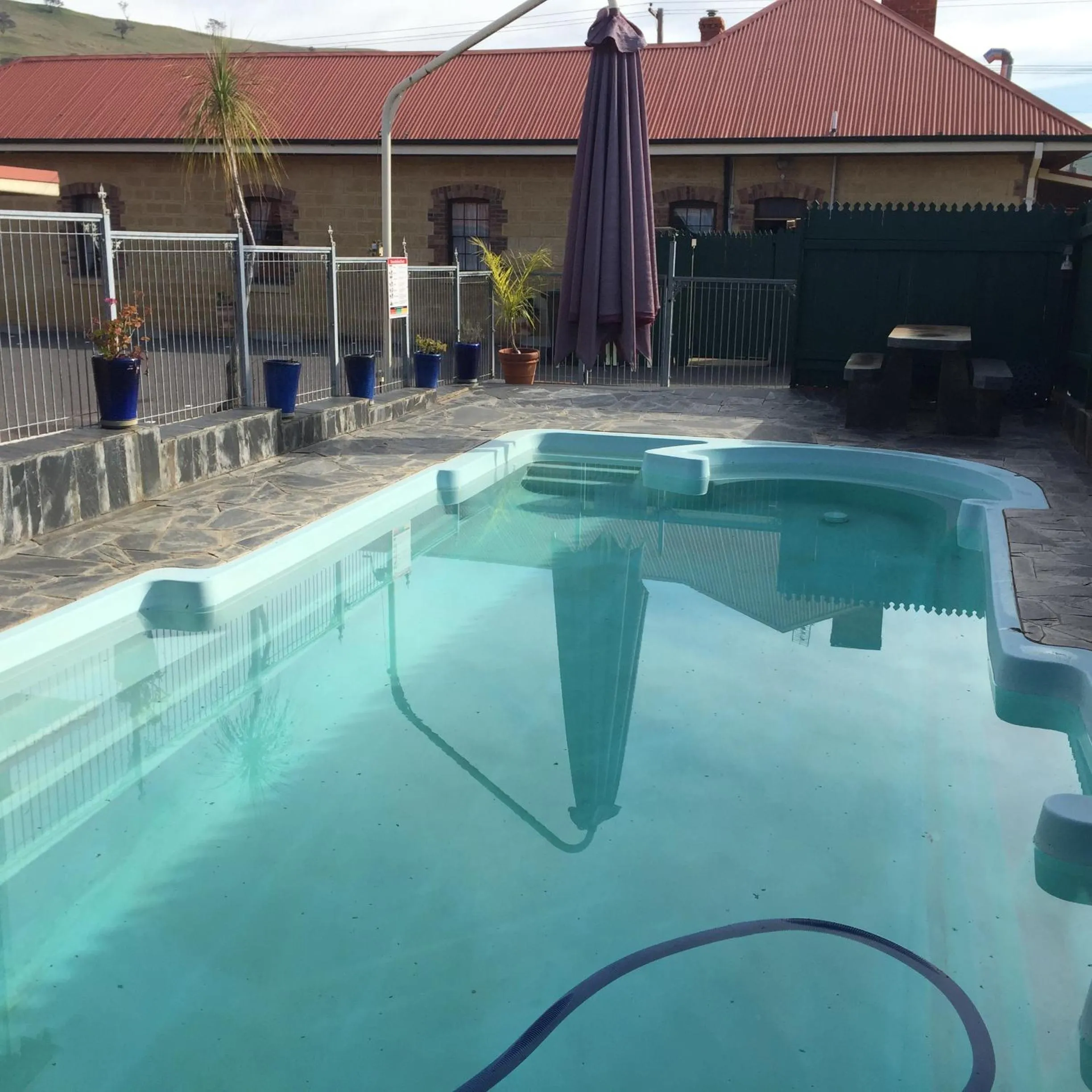 Swimming pool in Poet's Recall Motel