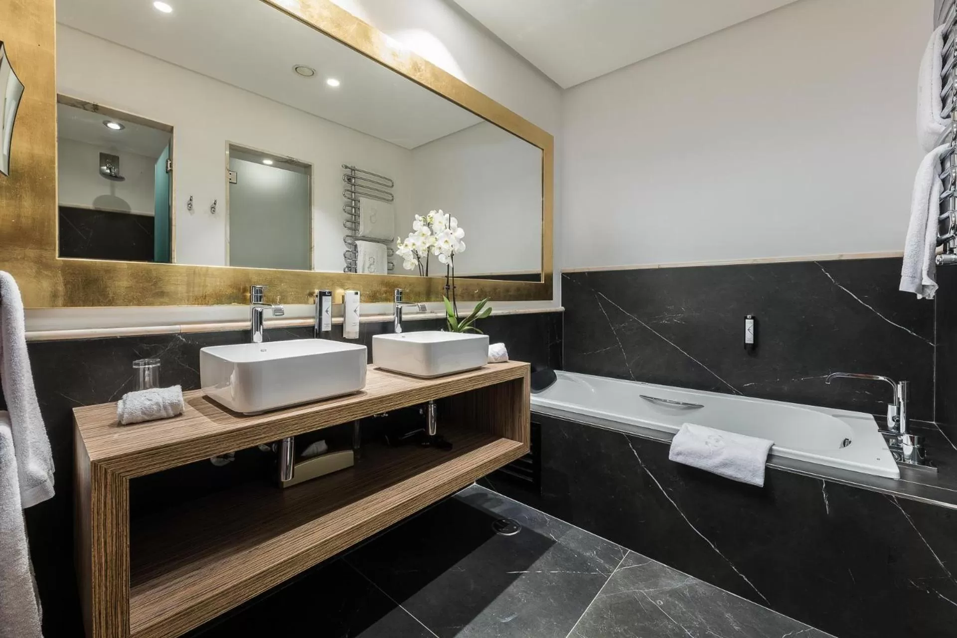 Bathroom in Pure Salt Port Adriano - Adults Only