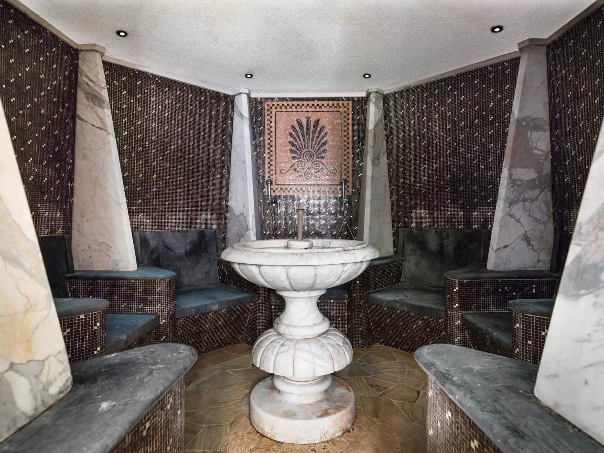 Steam room in Leading Relax Hotel Maria