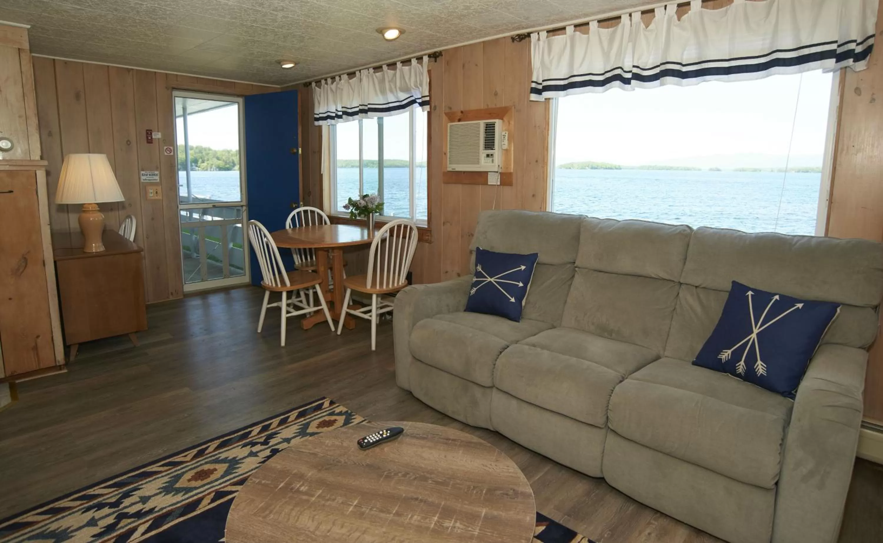 Seating Area in Belknap Point Inn