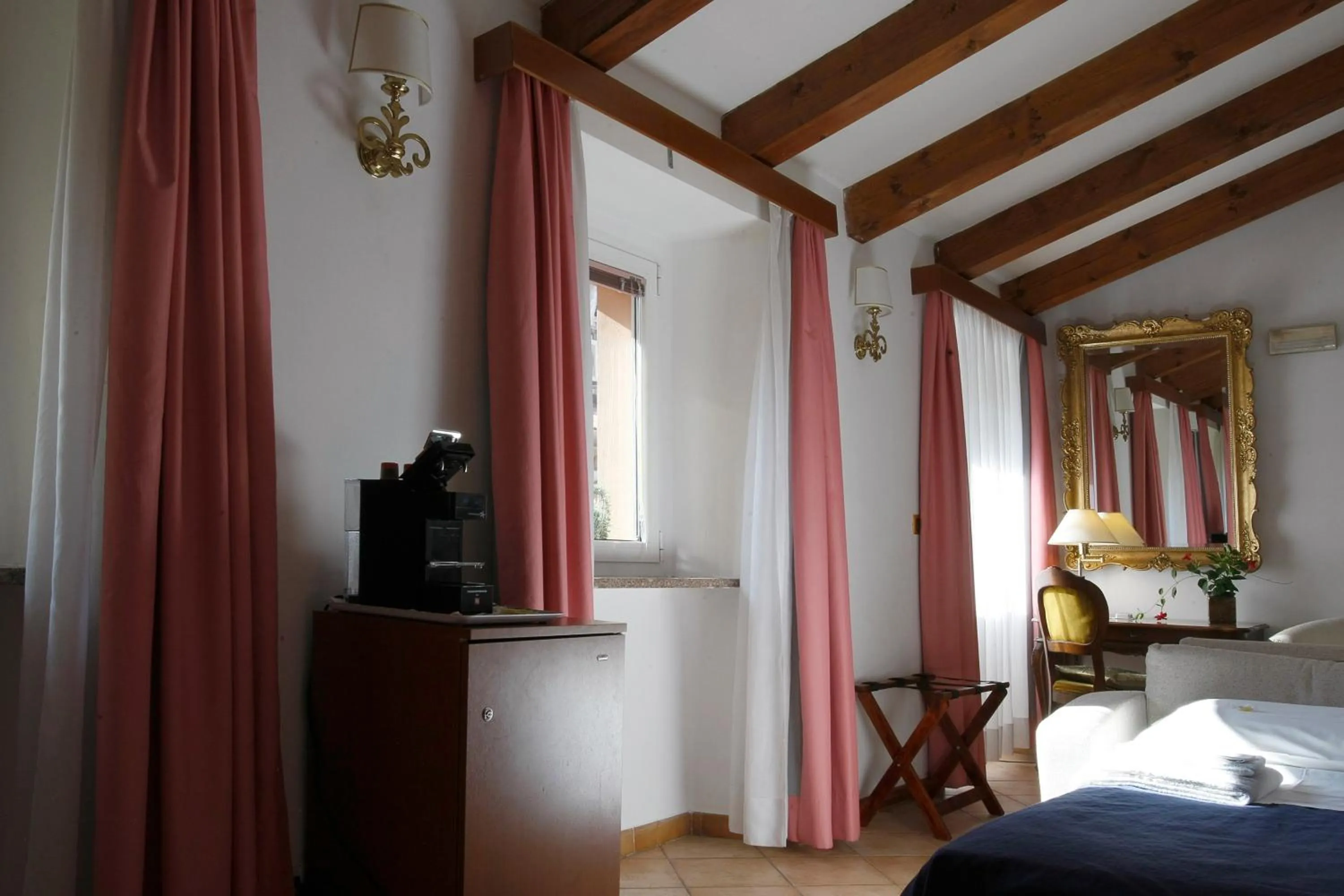 Photo of the whole room, Bed in Albergo Al Viale