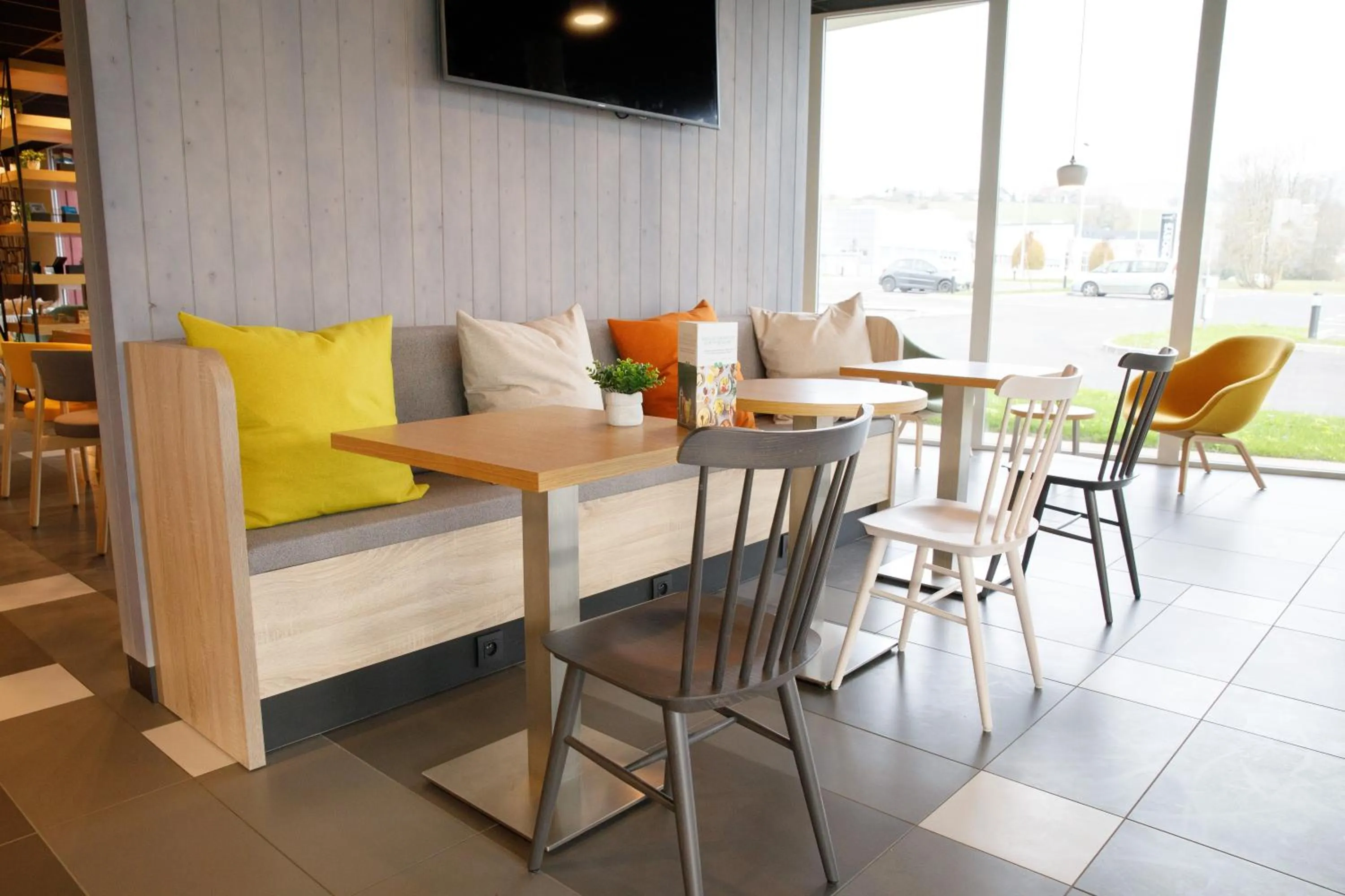 Dining area in Campanile Annemasse Est Findrol CHAL