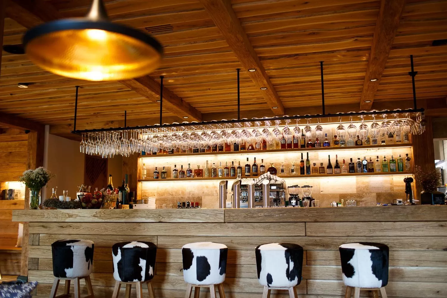 Lounge or bar in Chata Hradečanka