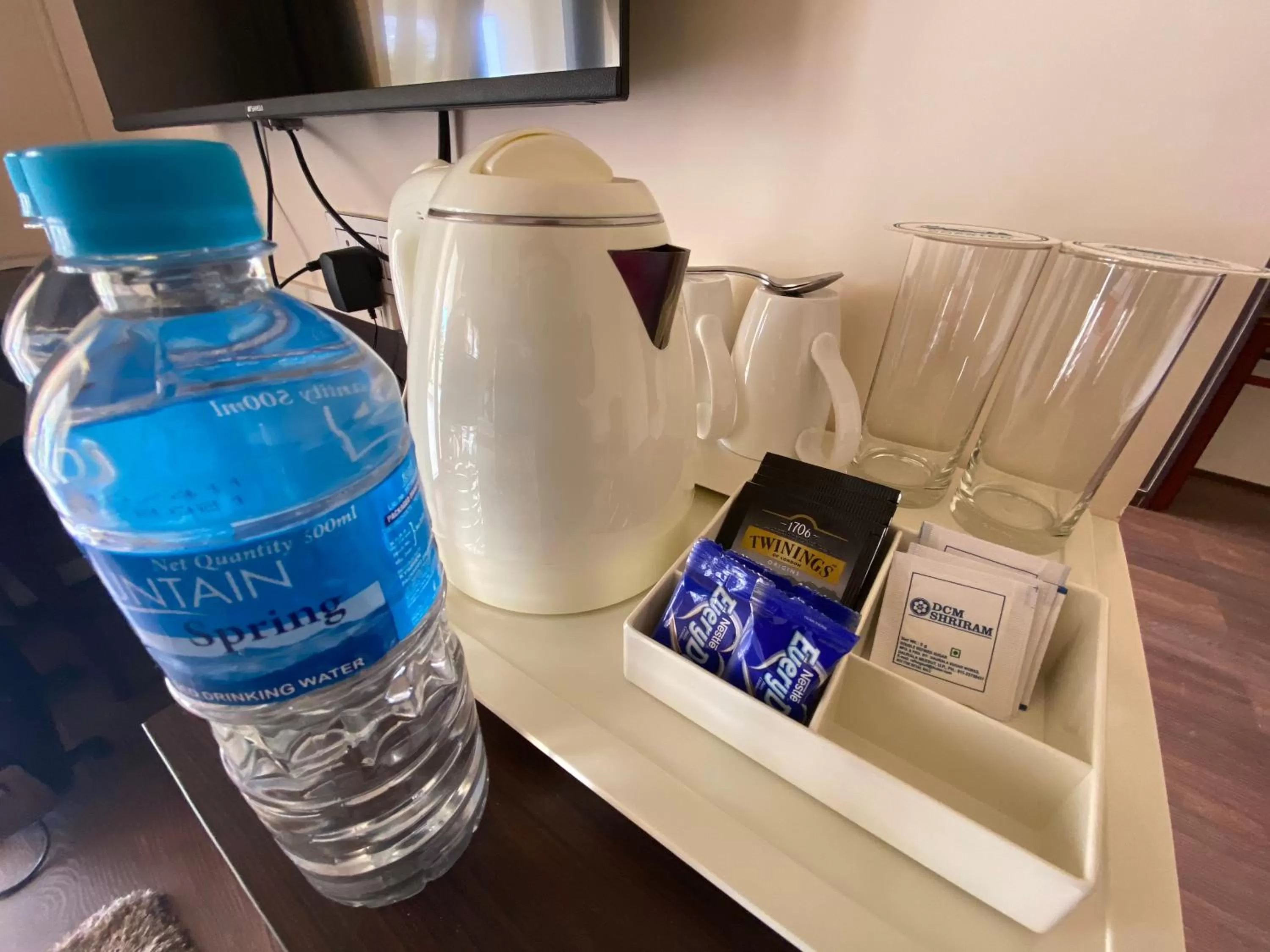 Coffee/tea facilities in Windermere Inn