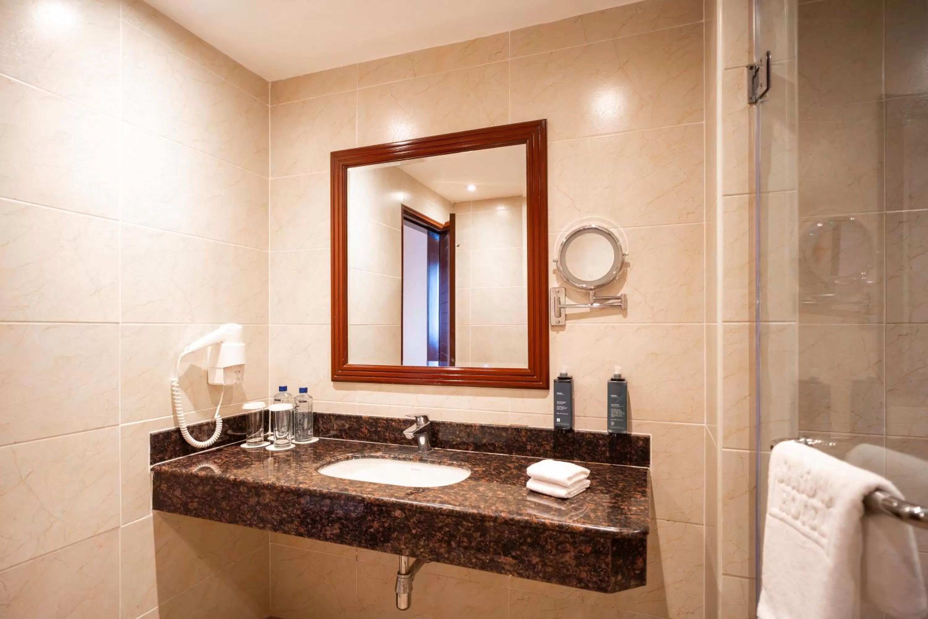 Bathroom in Sarova Woodlands Hotel and Spa