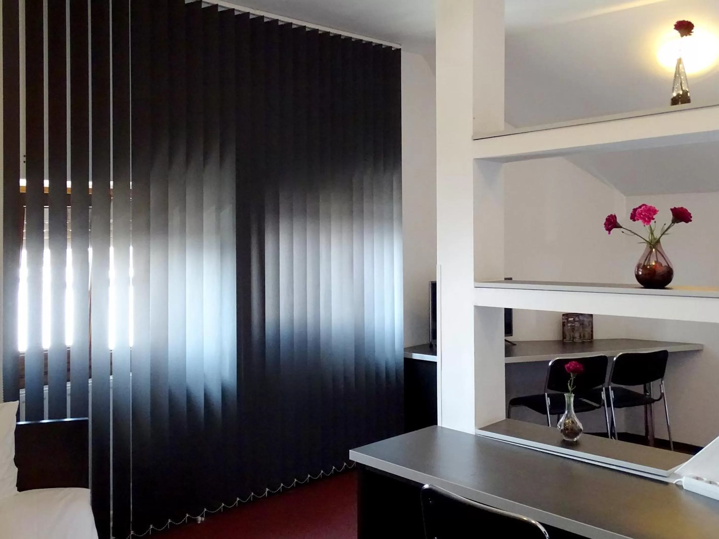 Photo of the whole room in Prince Hotel