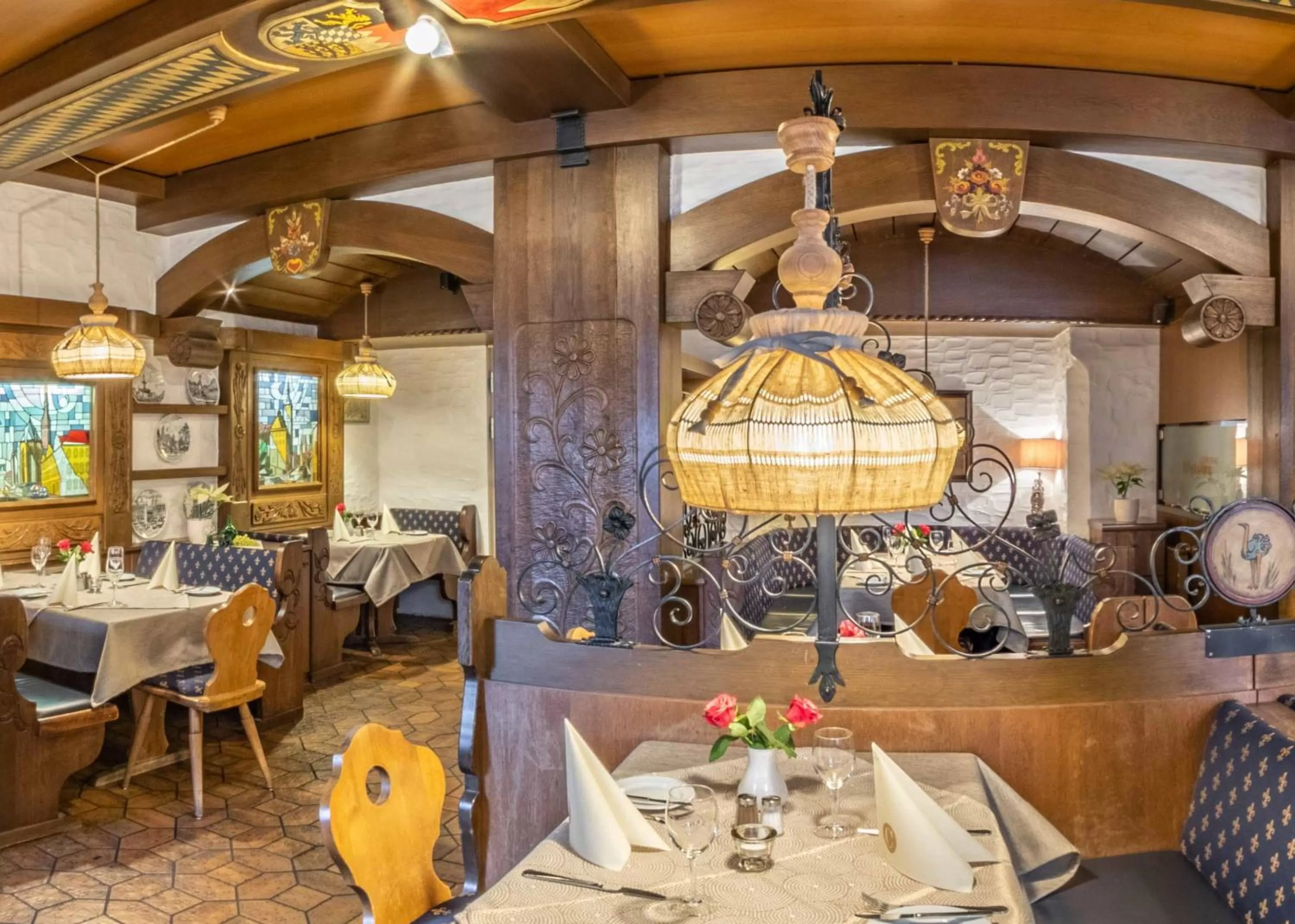 Food and drinks in City Partner Hotel Strauss