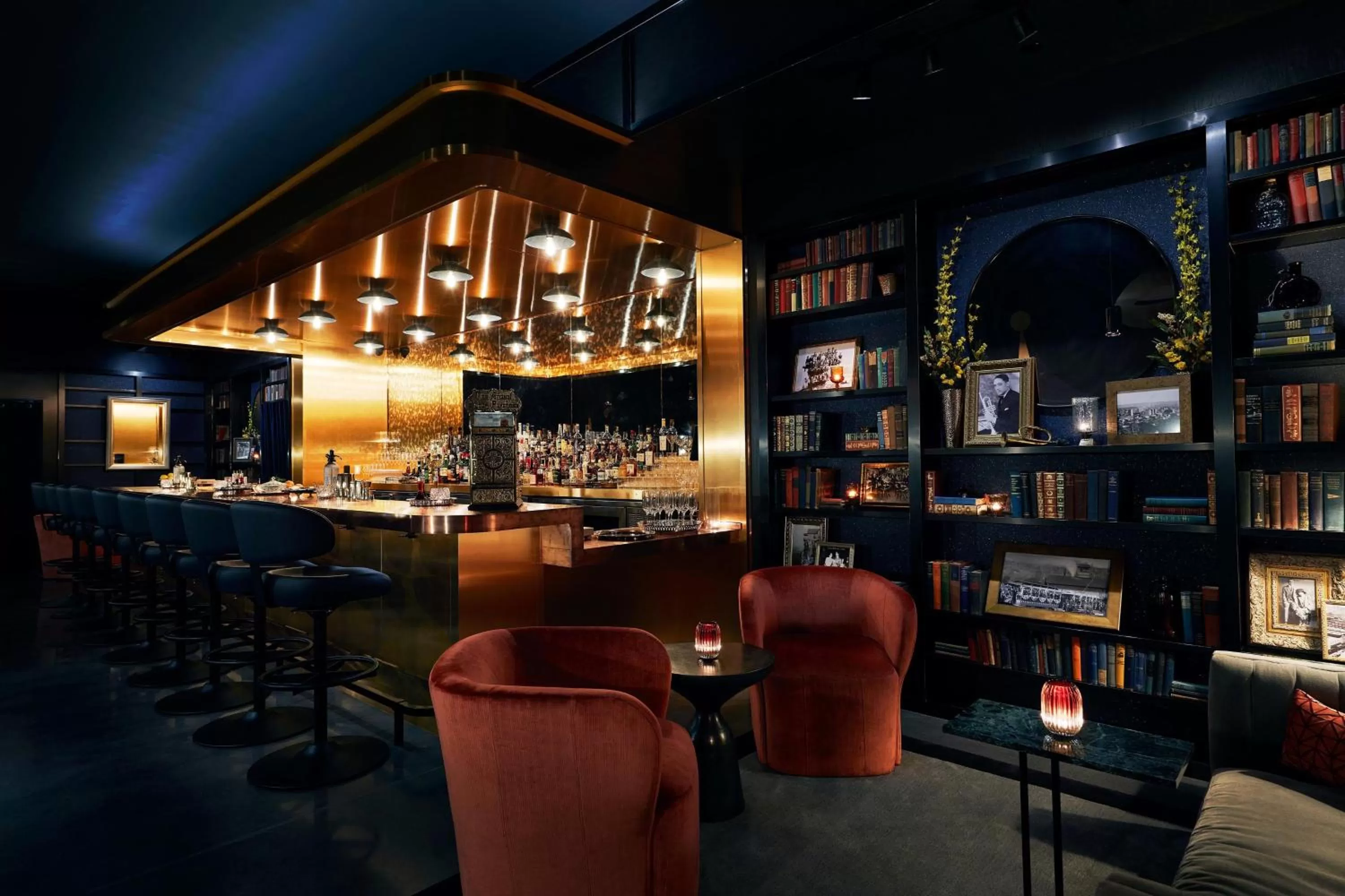 Lounge or bar in Kinley Chattanooga Southside, a Tribute Portfolio Hotel