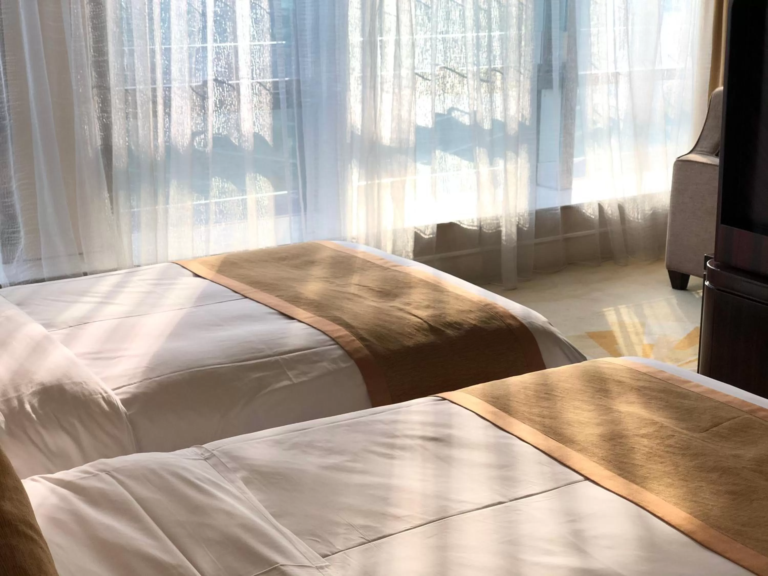 Bed in Paramount Gallery Hotel