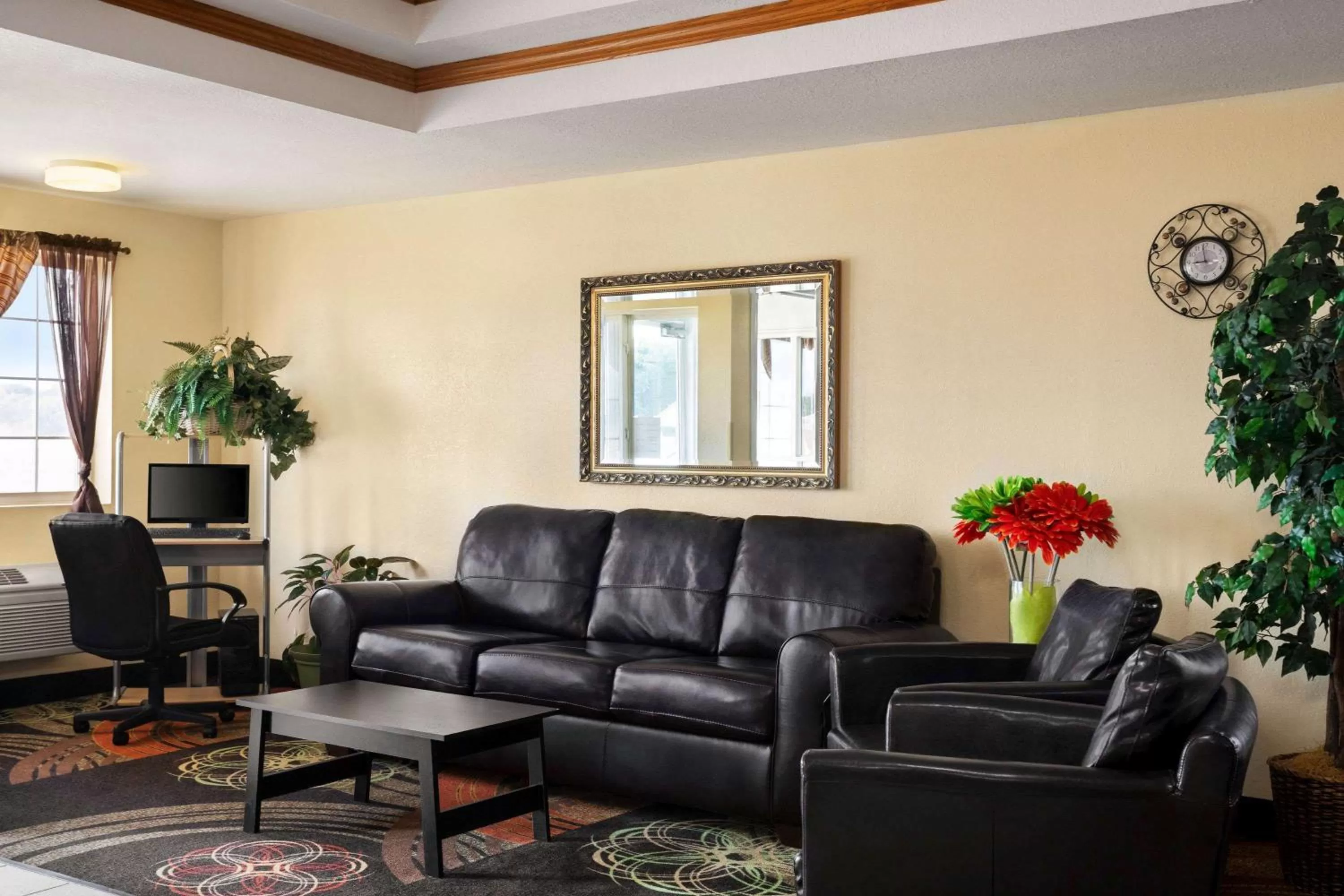 Lobby or reception in Super 8 by Wyndham Holton