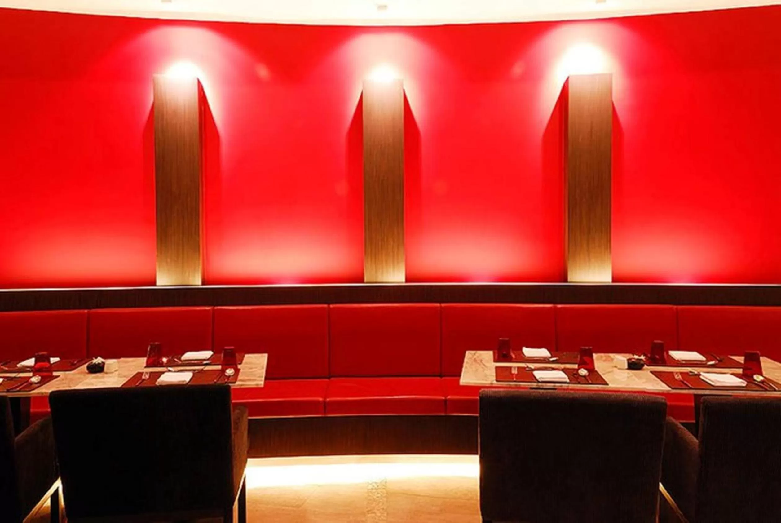 Restaurant/places to eat in The Zign Hotel