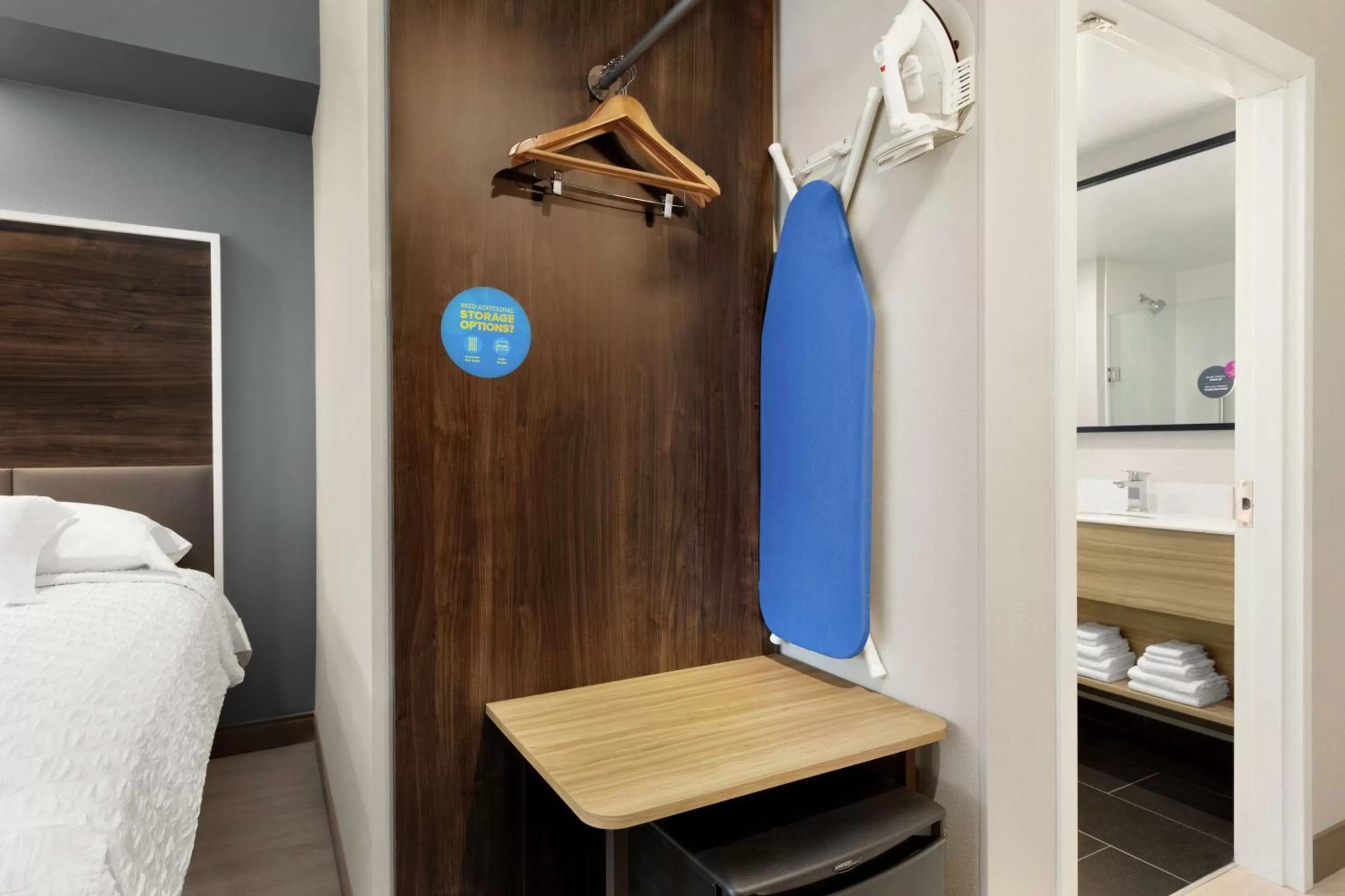 Bed in Tru by Hilton Albany Crossgates Mall