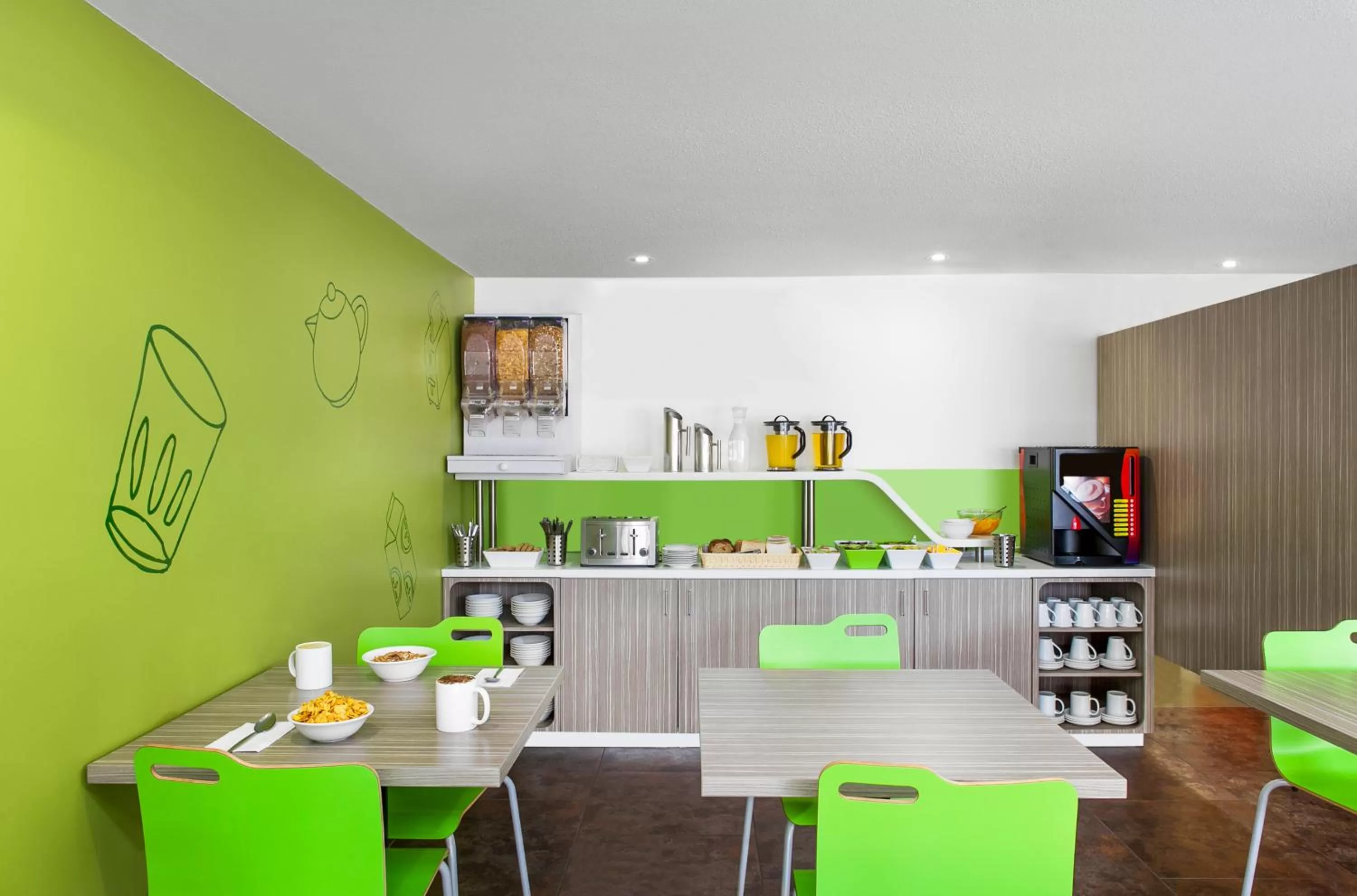 Restaurant/places to eat in ibis Budget Canberra