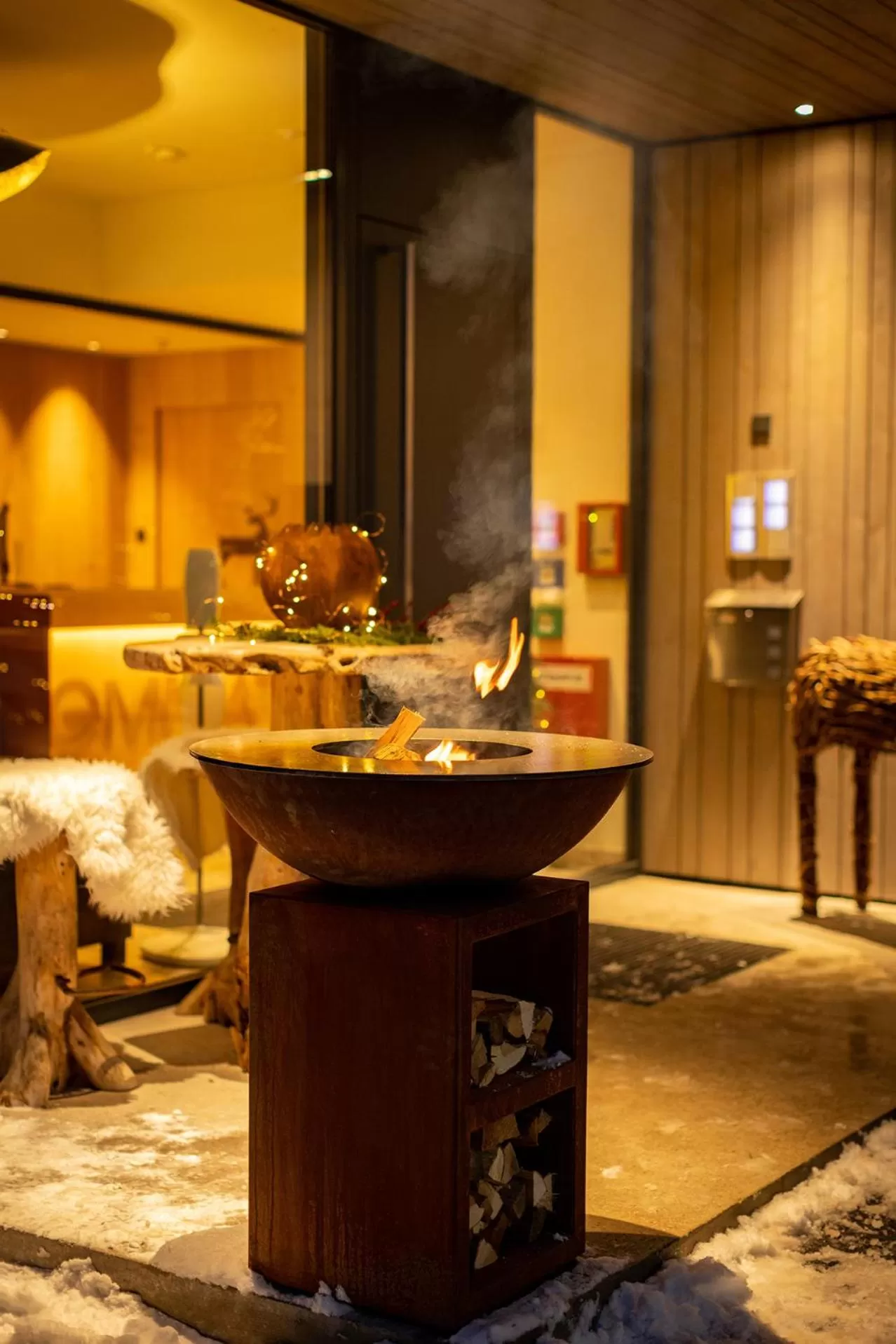 Property building in Emma Deluxe Aparthotel direkt beim Skibus