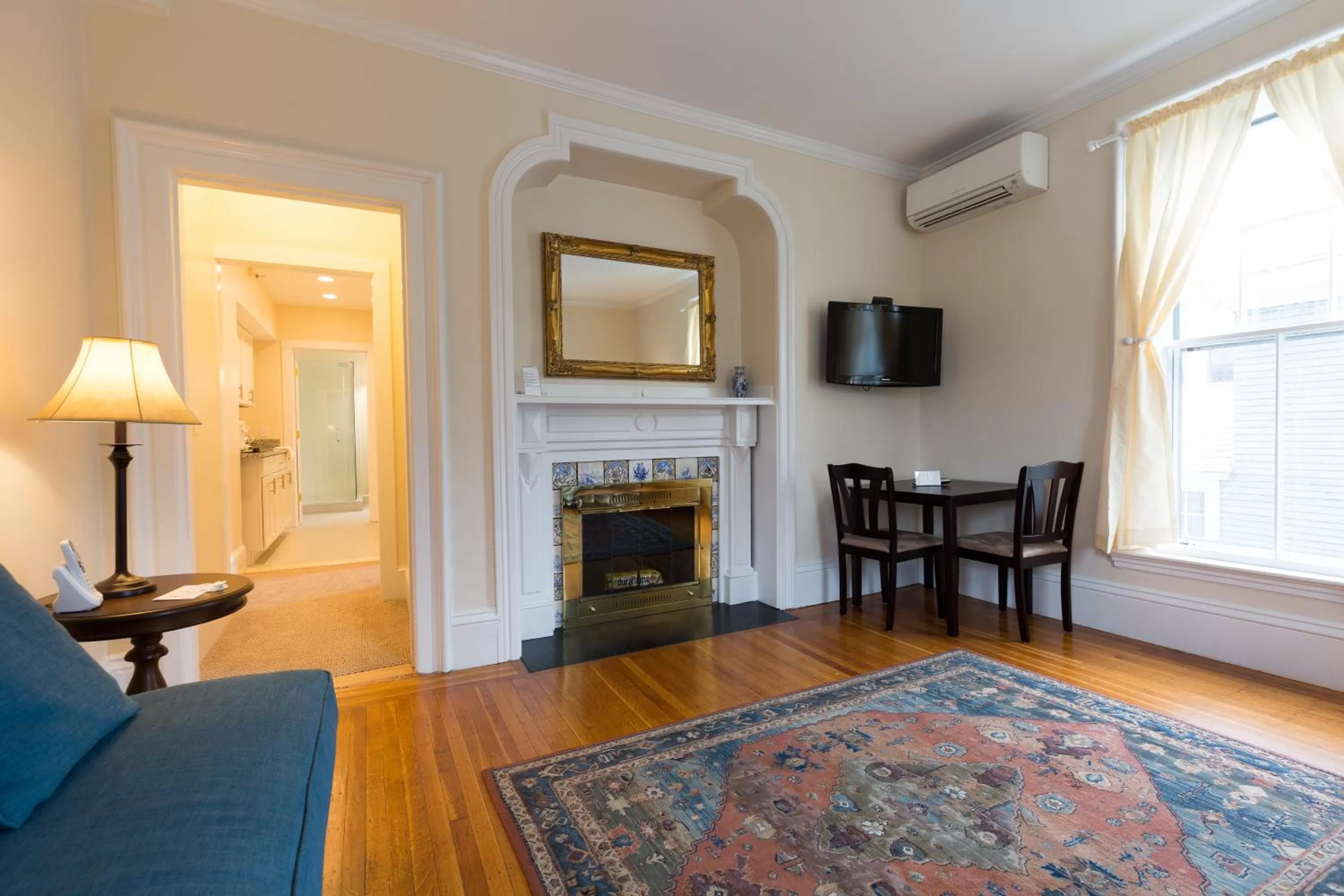 Day in The Salem Inn