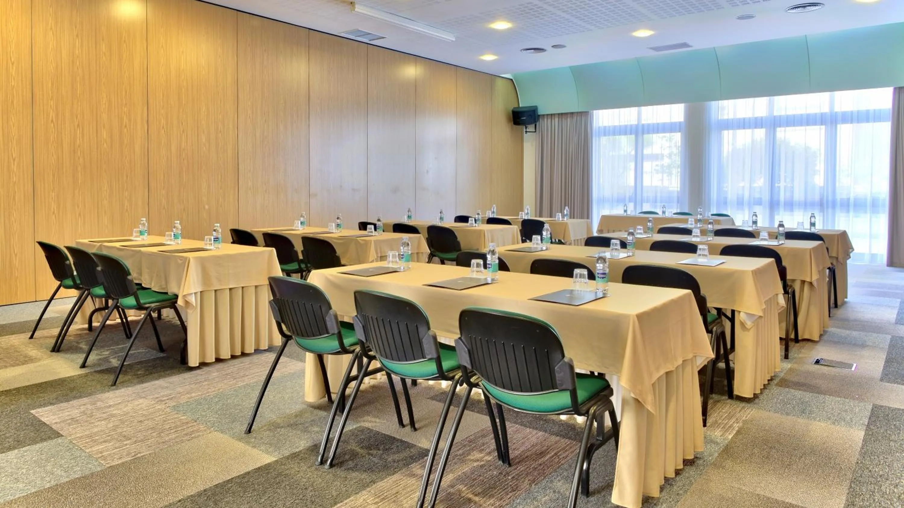 Banquet/Function facilities in Hotel Cinquentenario & Conference Center