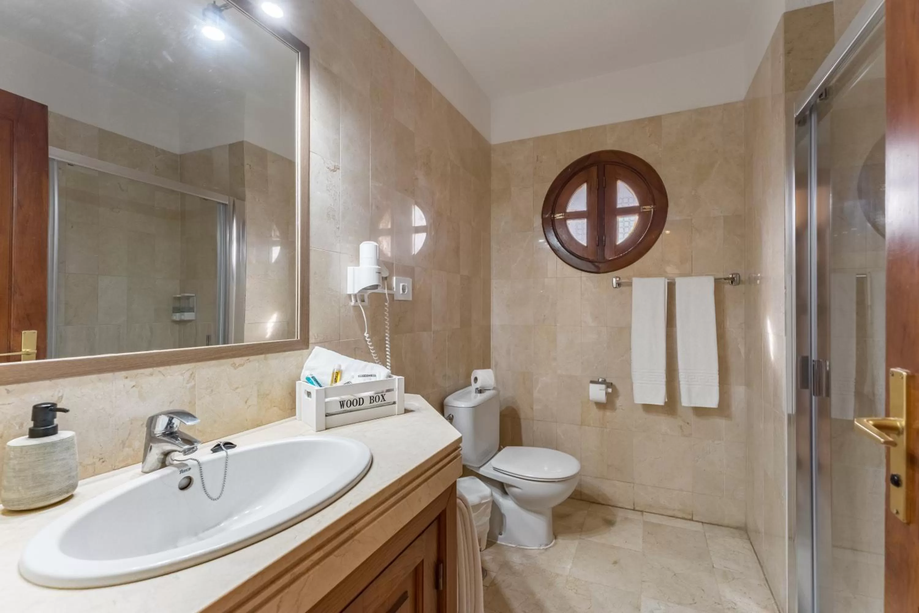 Bathroom in Klayman Olivina Aparthotel