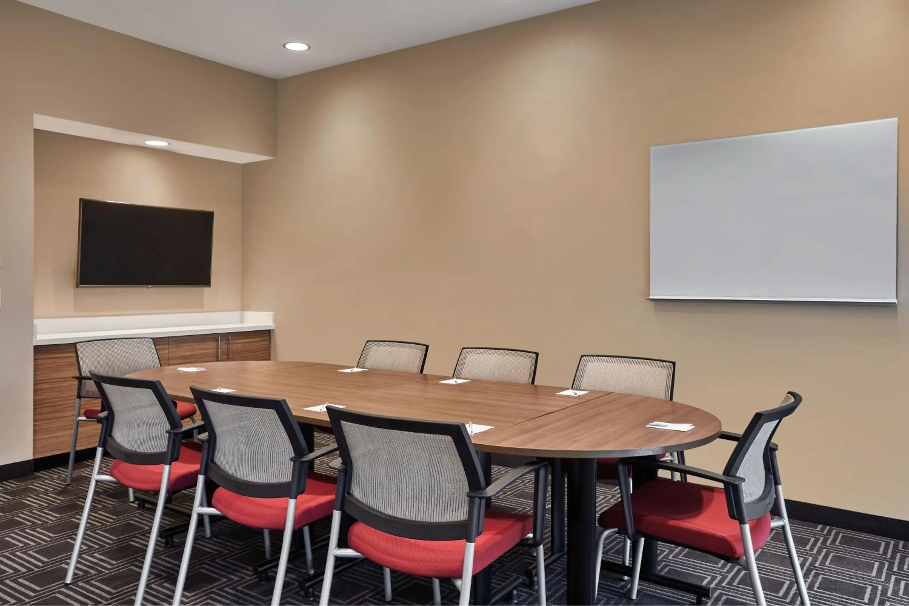 Meeting/conference room in TownePlace Suites by Marriott Fort McMurray