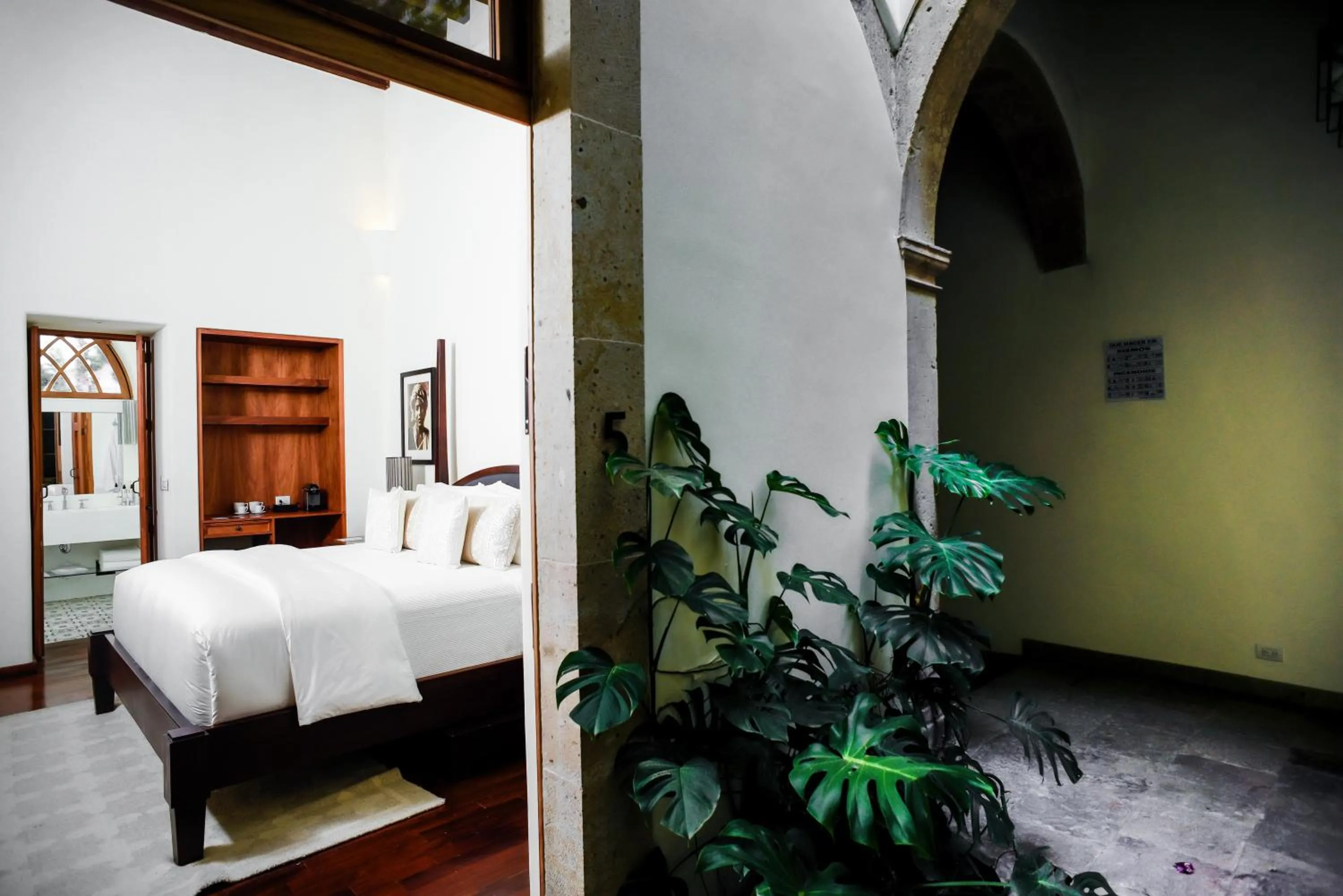 Photo of the whole room, Bed in Hotel Casa Blanca 7