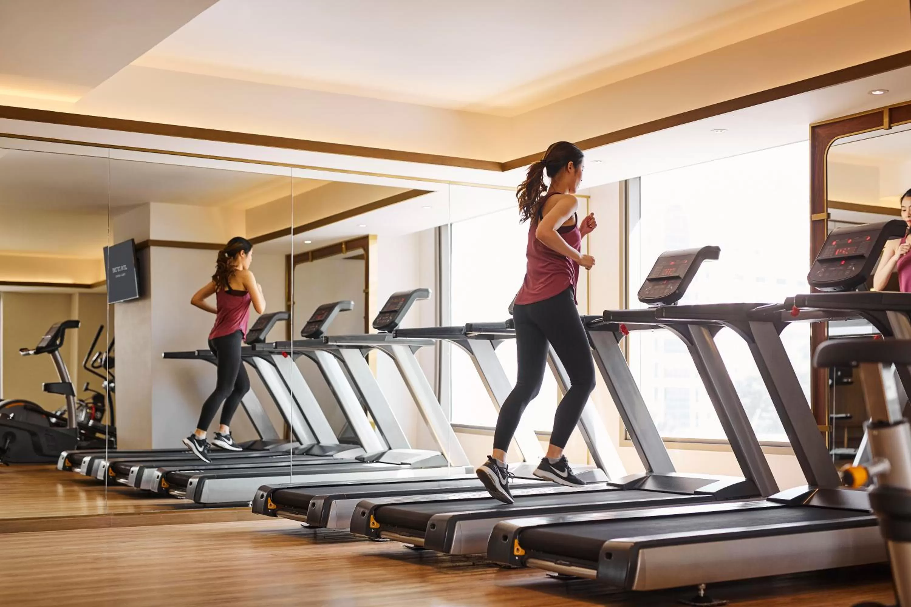 Fitness centre/facilities in Montien Hotel Surawong Bangkok