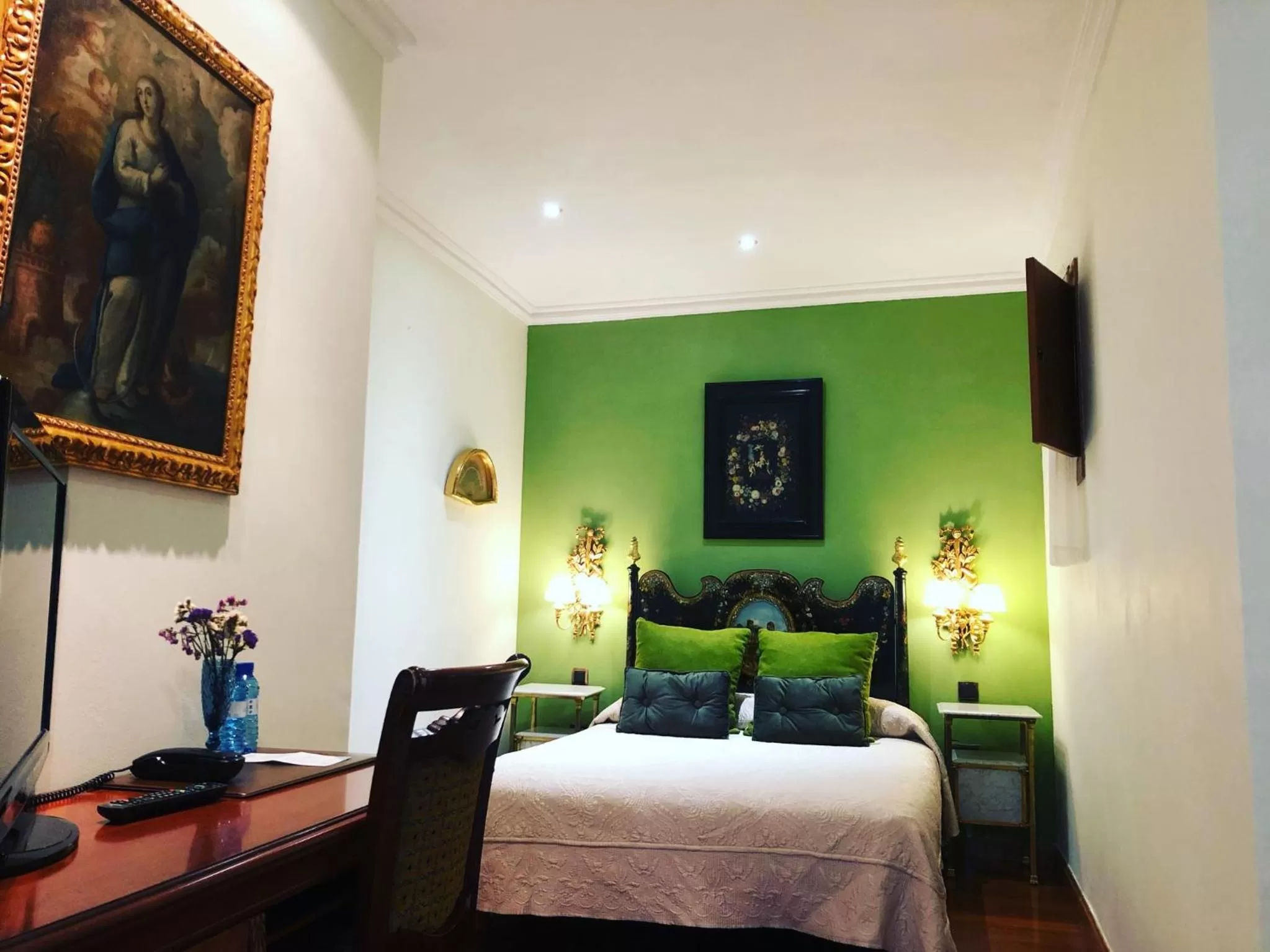 Bed in La Llave de la Judería Hotel Boutique