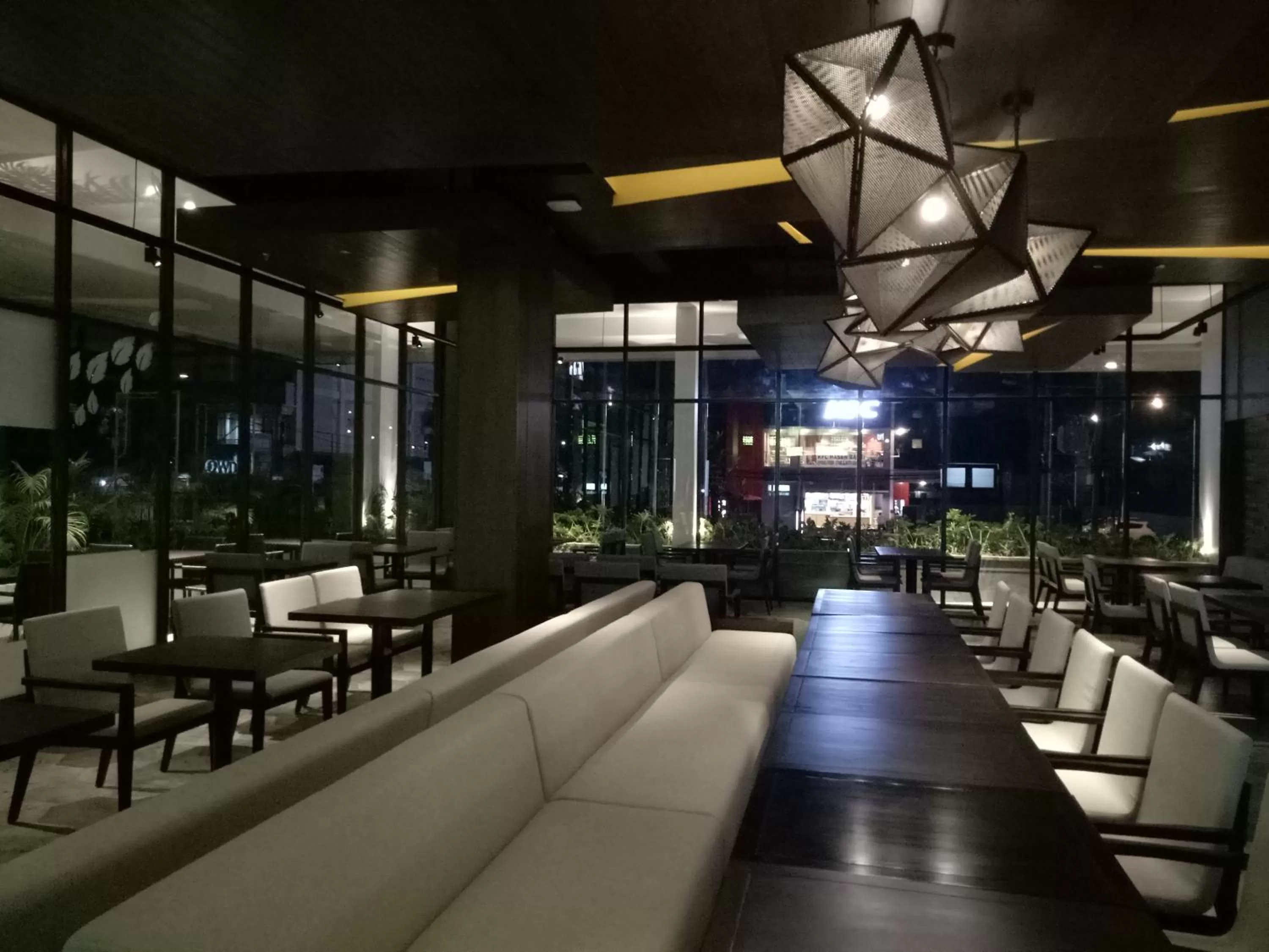Restaurant/places to eat in Midtown Hotel Samarinda