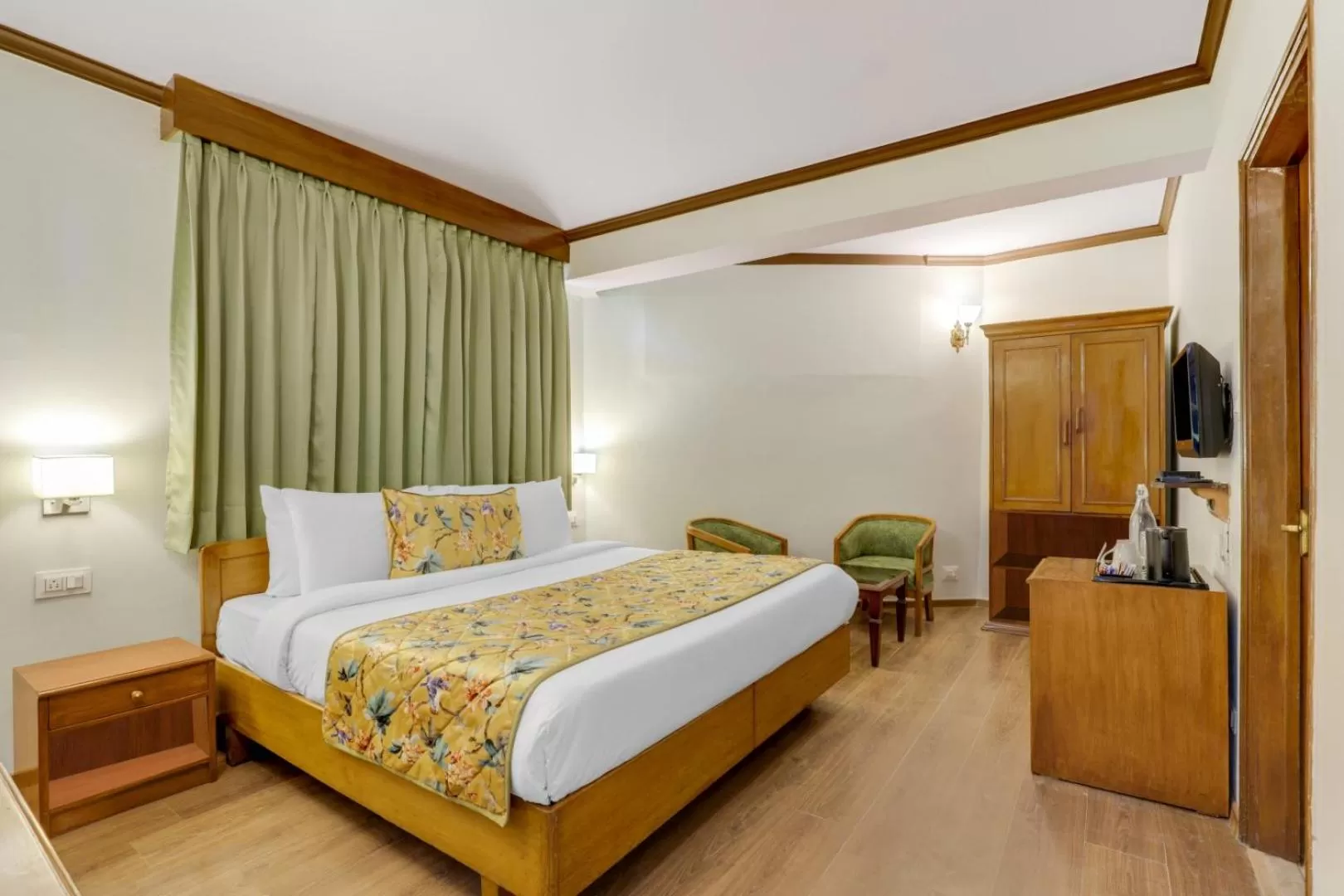 Deluxe Room in Summit Le Royale Hotel, Shimla