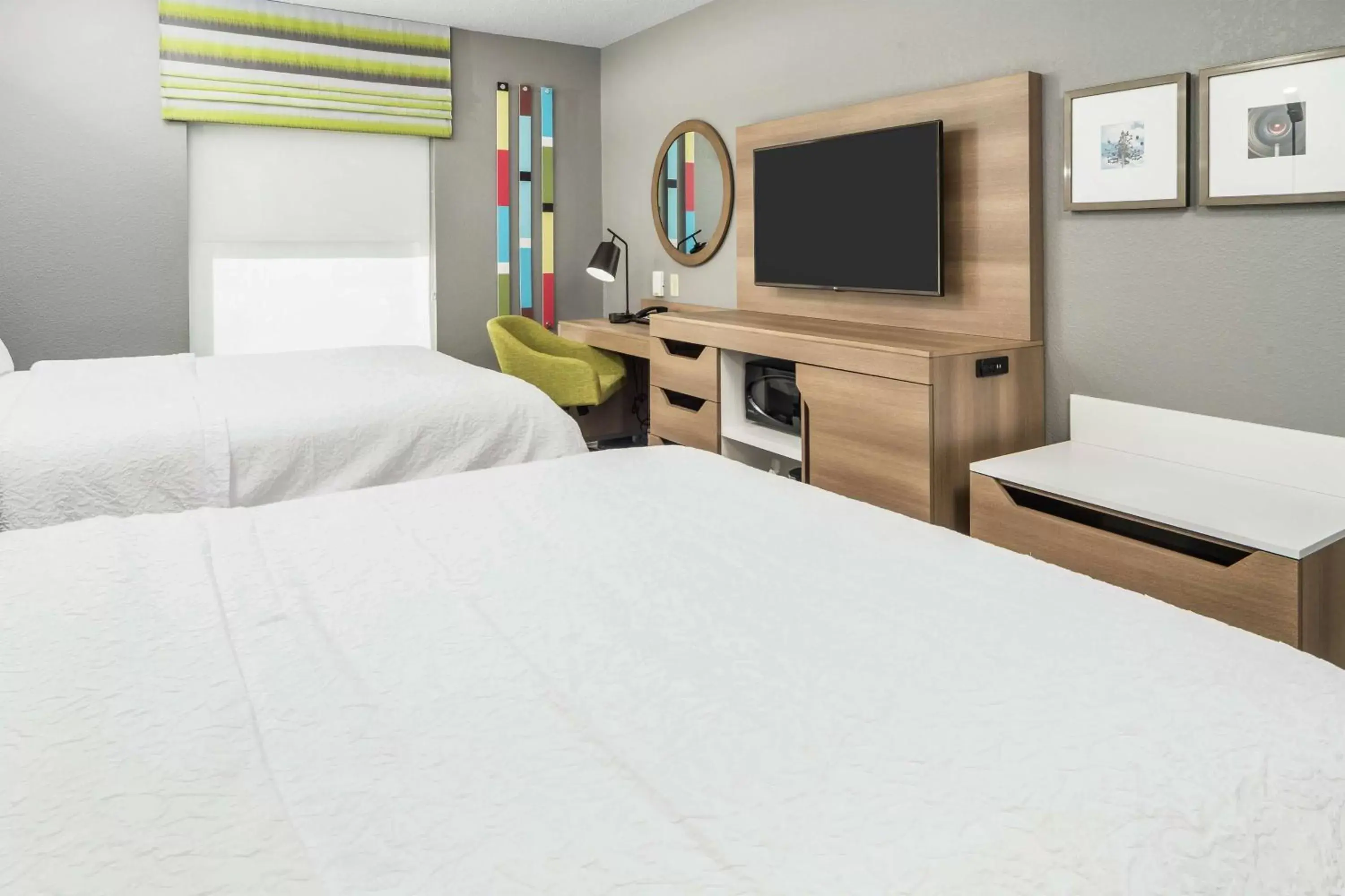 Queen Room with Two Queen Beds - Hearing Access/Non-Smoking in Hampton Inn Wilson Downtown Queen Room with Two Queen Beds - Hearing Access/Non-Smoking in Hampton Inn Wilson Downtown