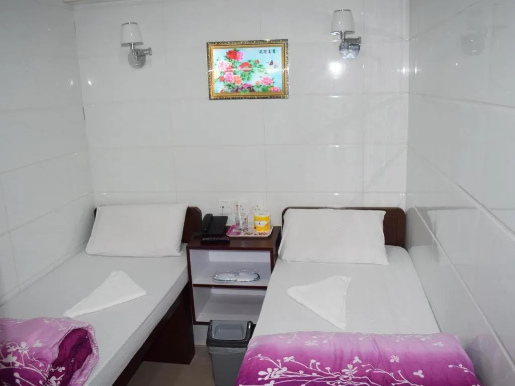 Bed in Pay-Less Guesthouse (7/F A9)