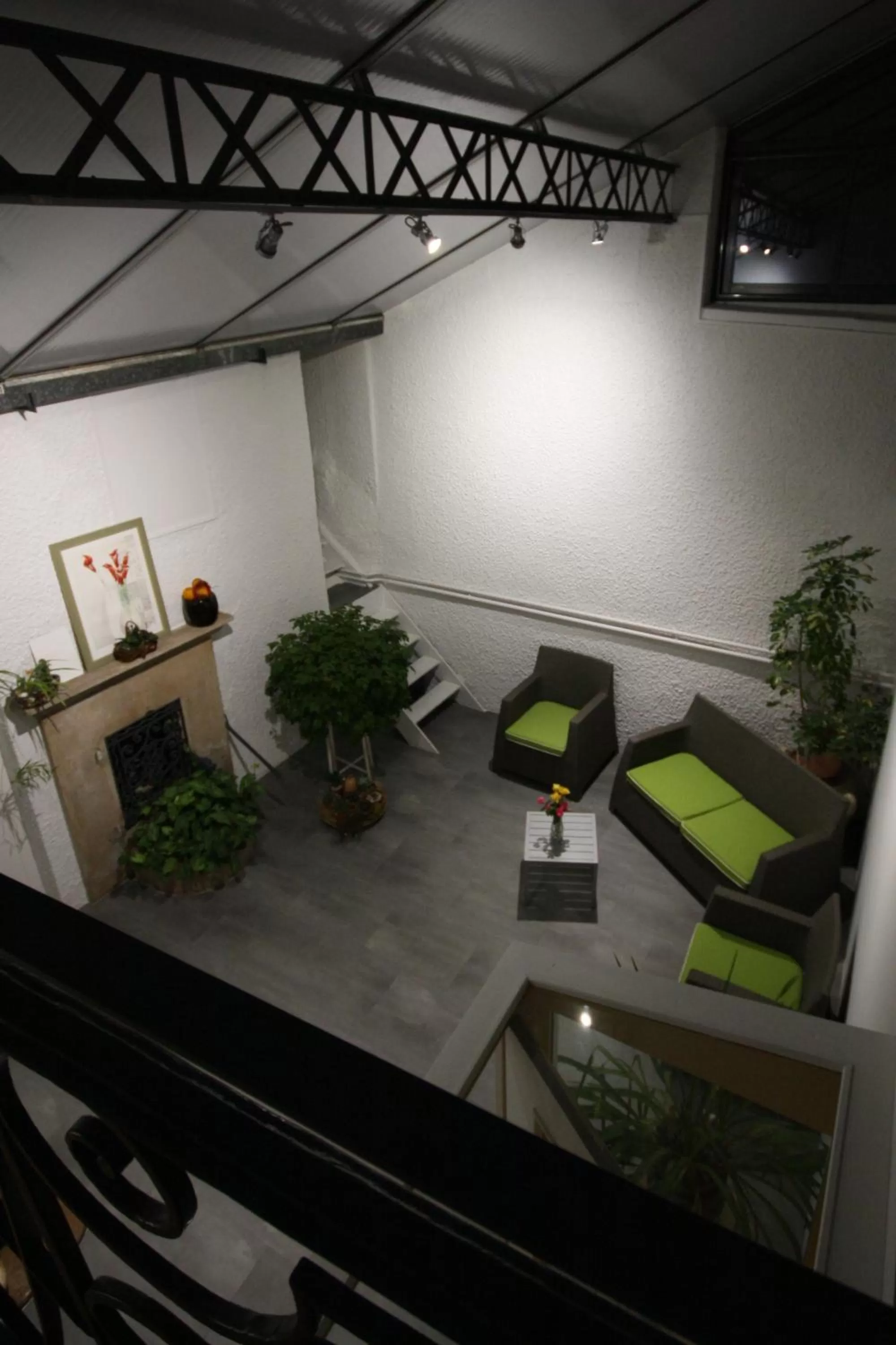 Lounge or bar in Logis Hotel L'ange Couronne