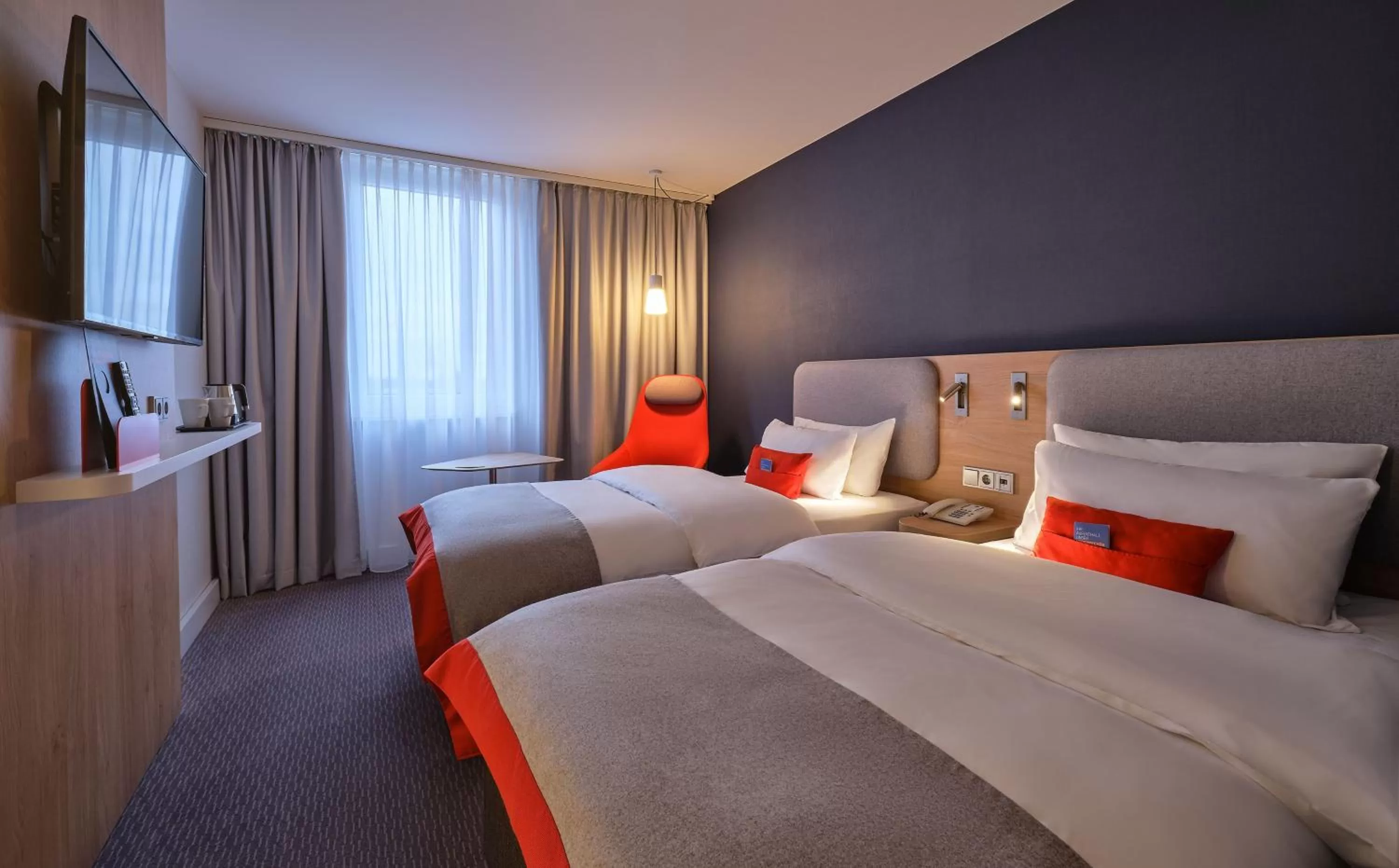 Photo of the whole room, Bed in Holiday Inn Express Dortmund by IHG