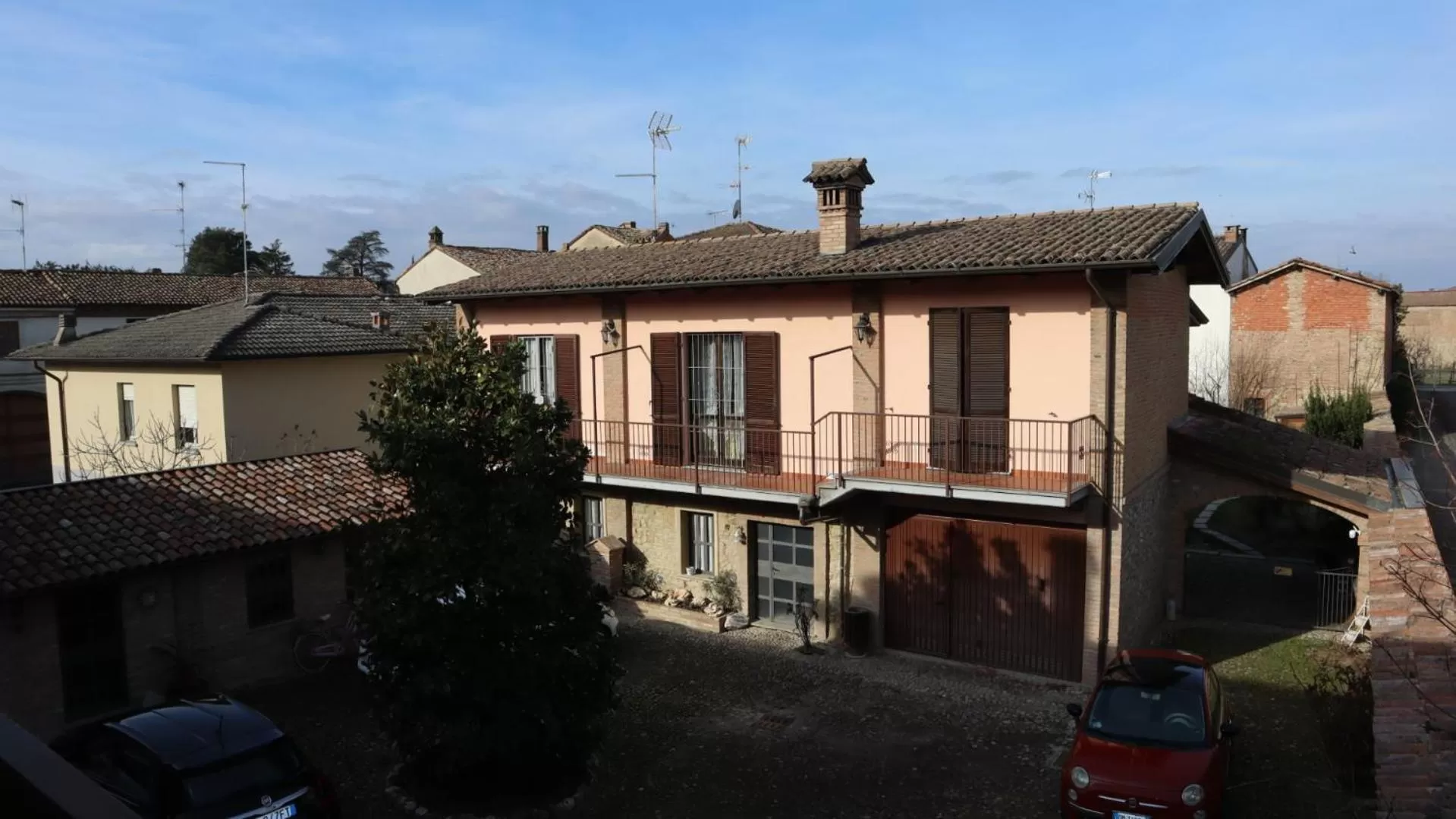 Property Building in Dimora della corte