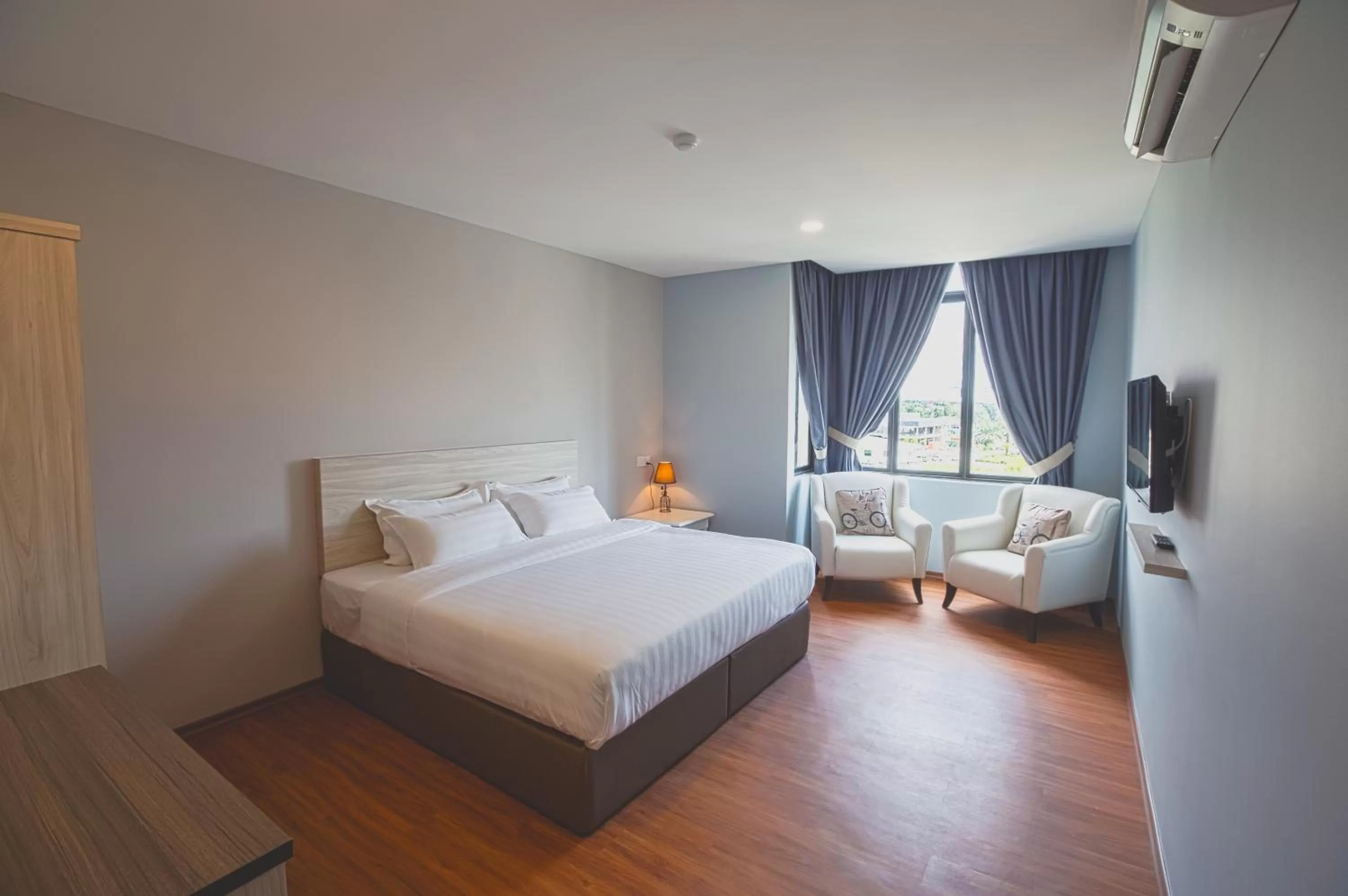 Bedroom, Bed in V3 Hotel & Residence Seri Alam