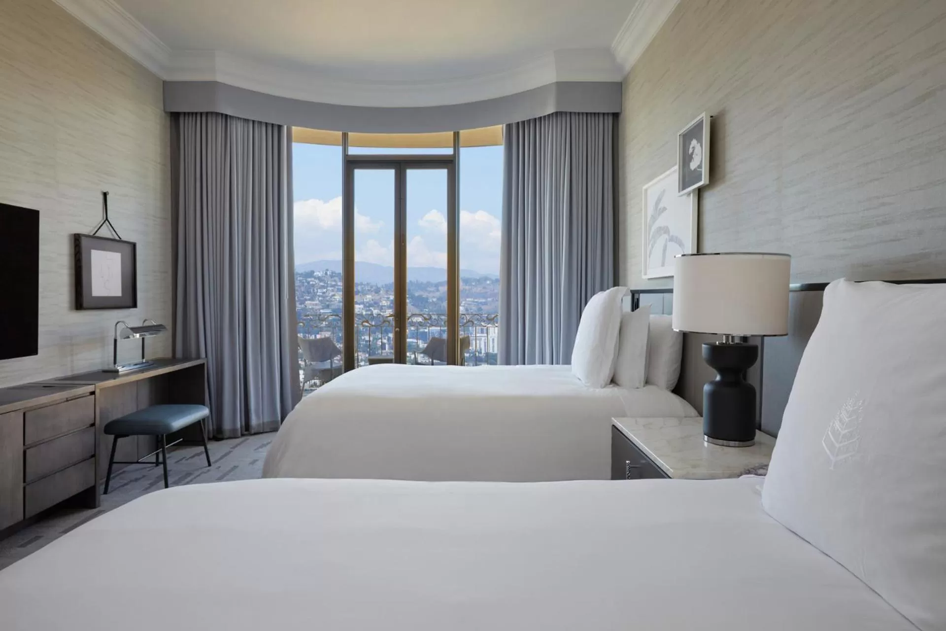 Balcony/Terrace in Beverly Wilshire, A Four Seasons Hotel