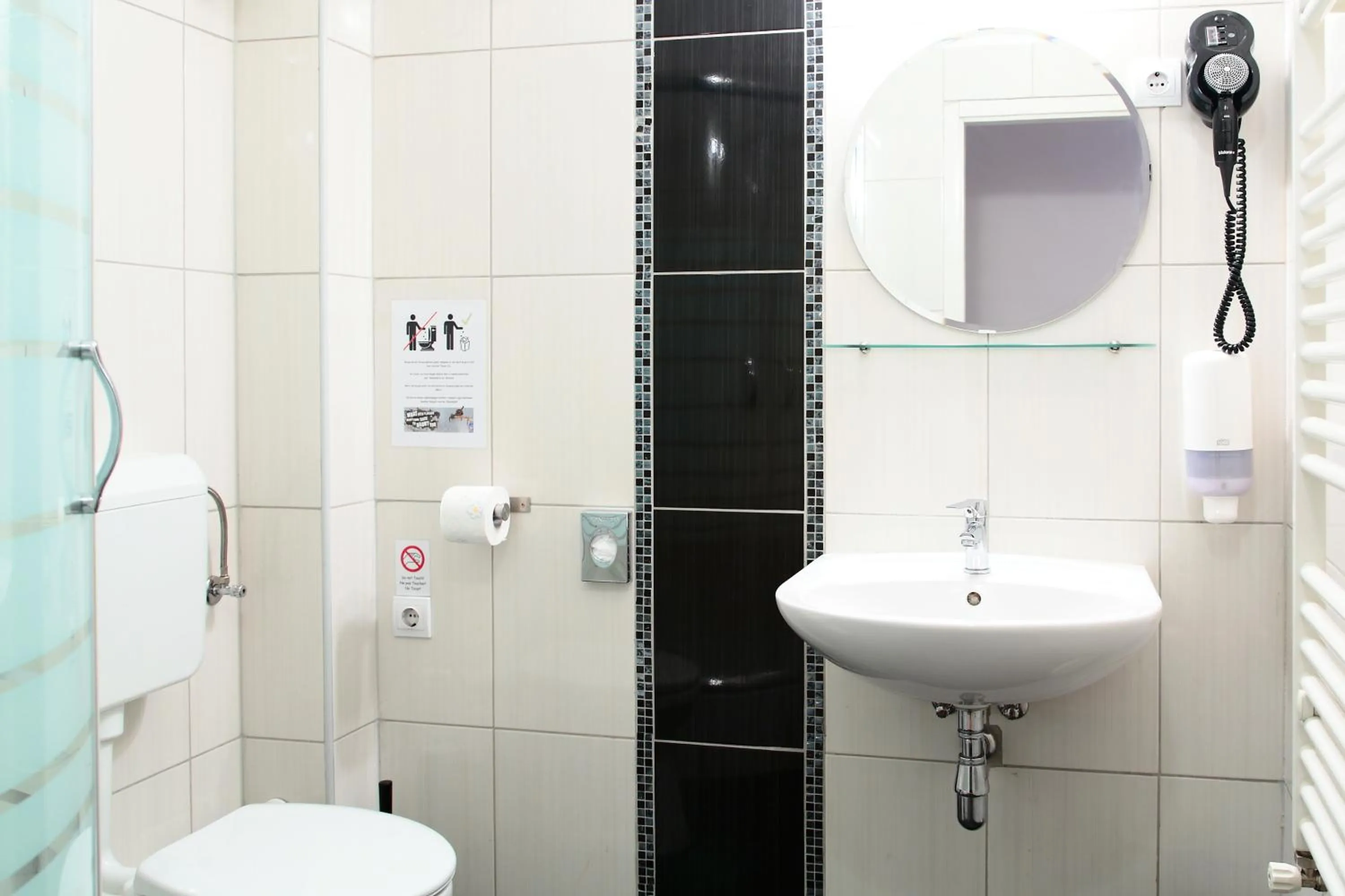 Bathroom in Maverick Downtown