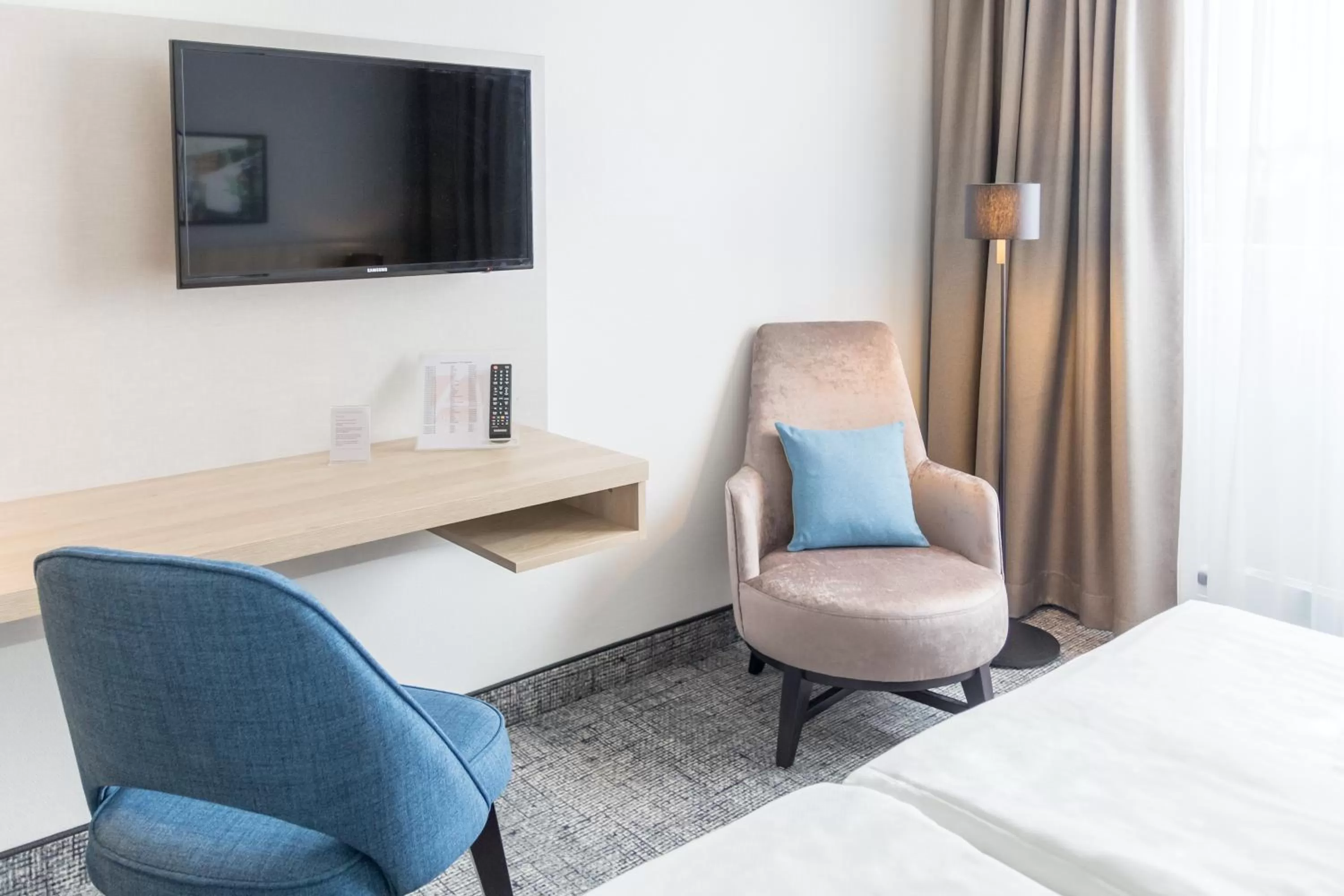 TV and multimedia, Bed in Ramada by Wyndham Flensburg City