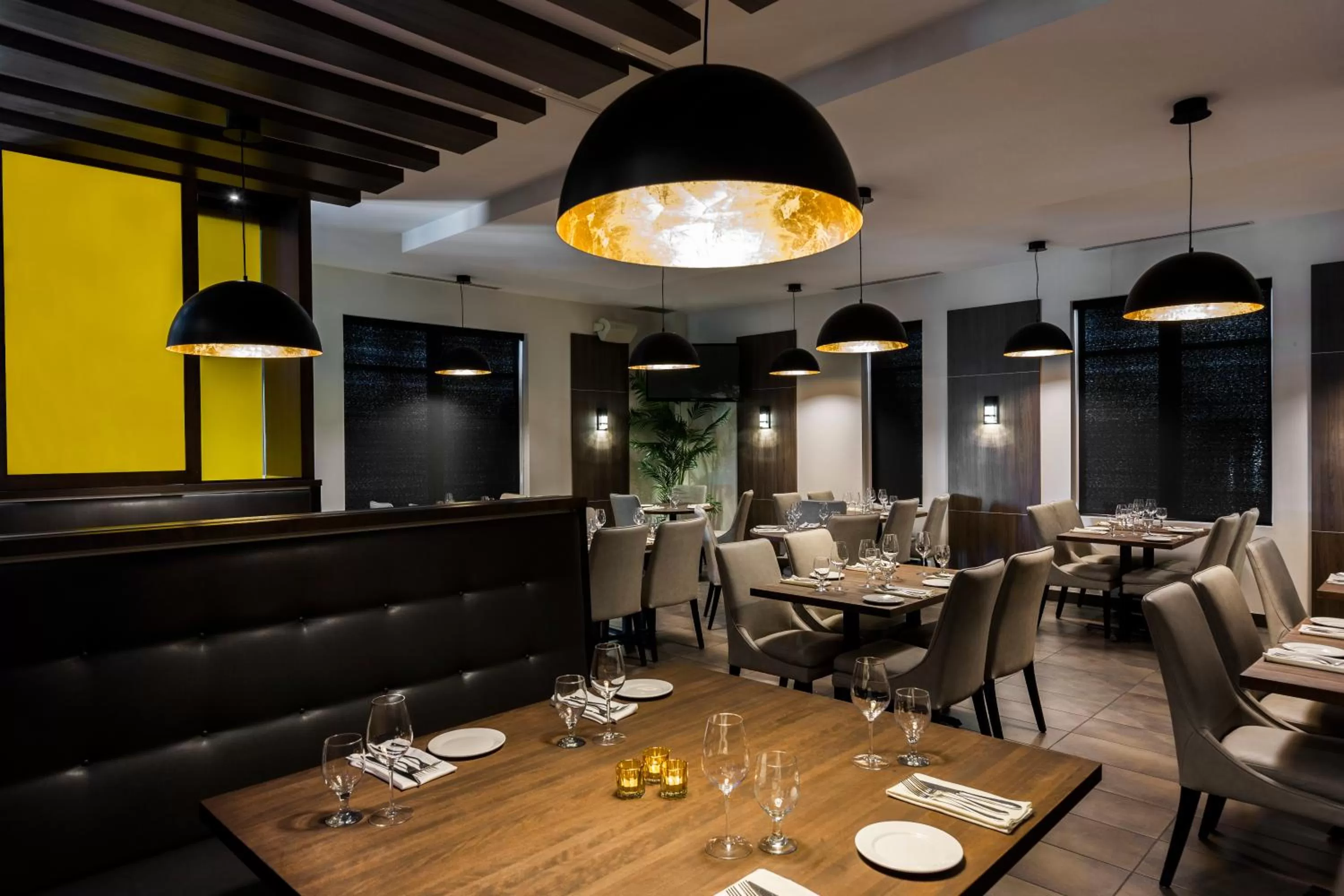 Restaurant/places to eat in Imperia Hôtel et Suites Terrebonne