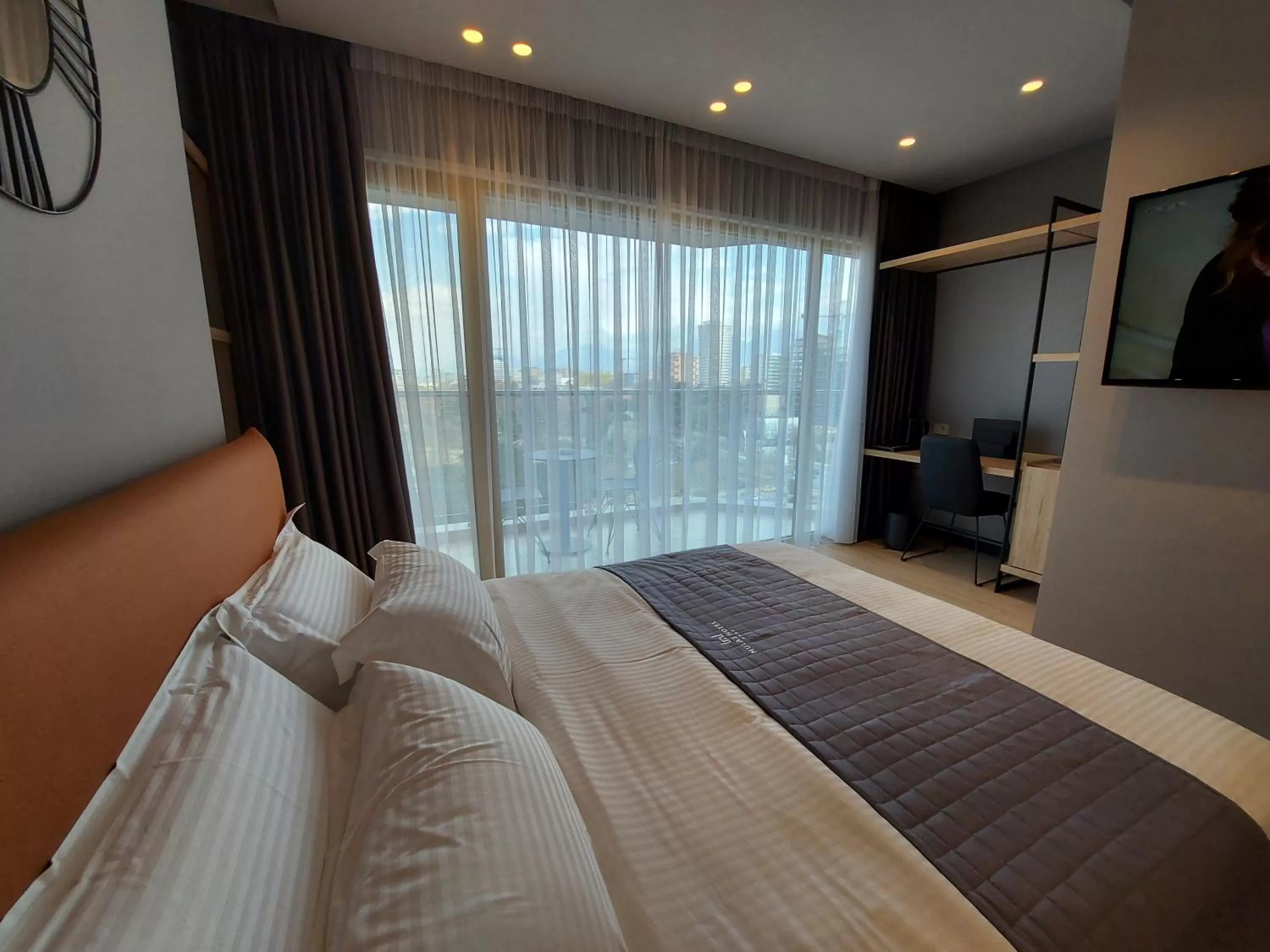 Balcony/Terrace, Bed in Mulaj Hotel