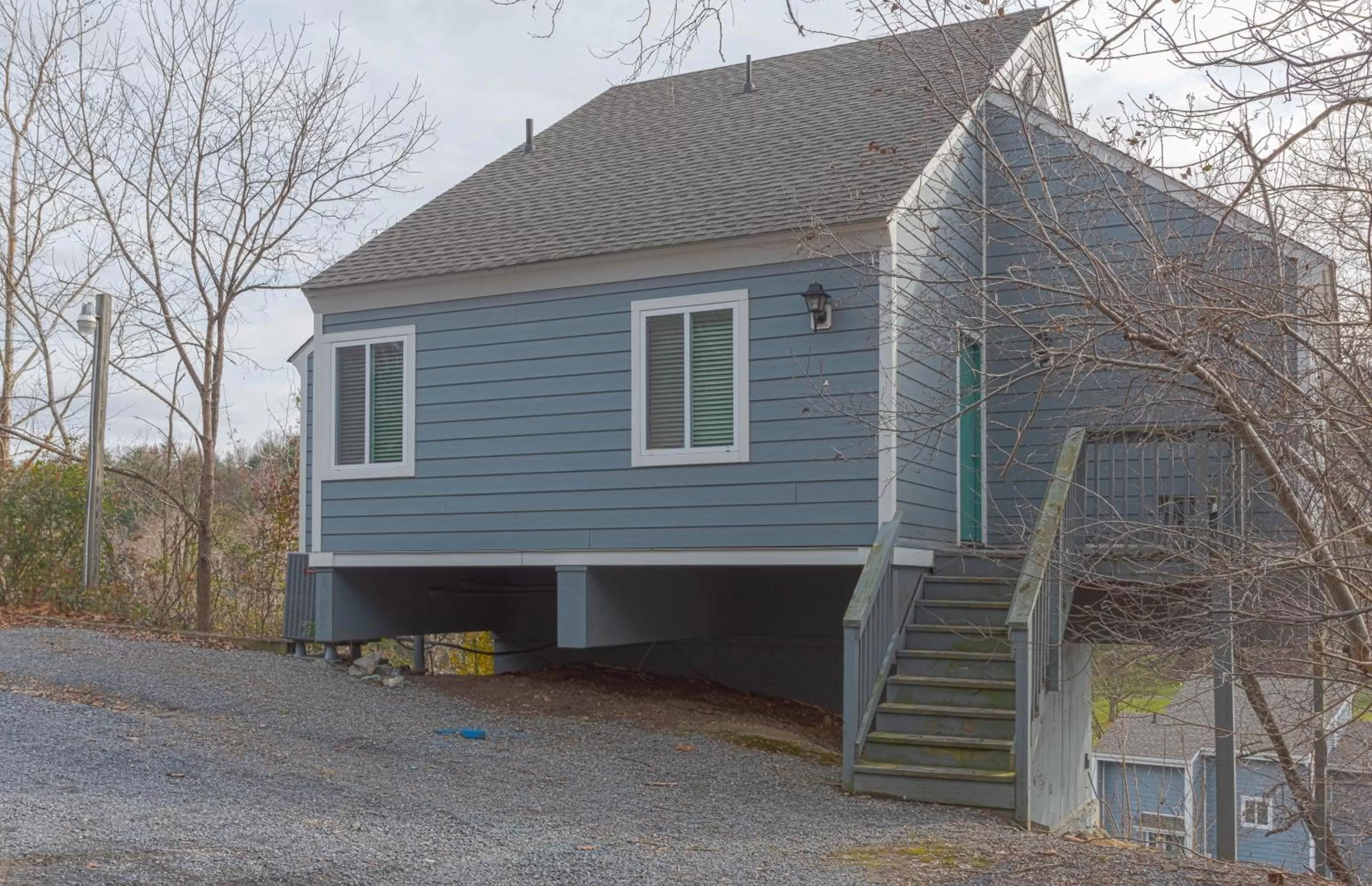 Property building in Chalet High