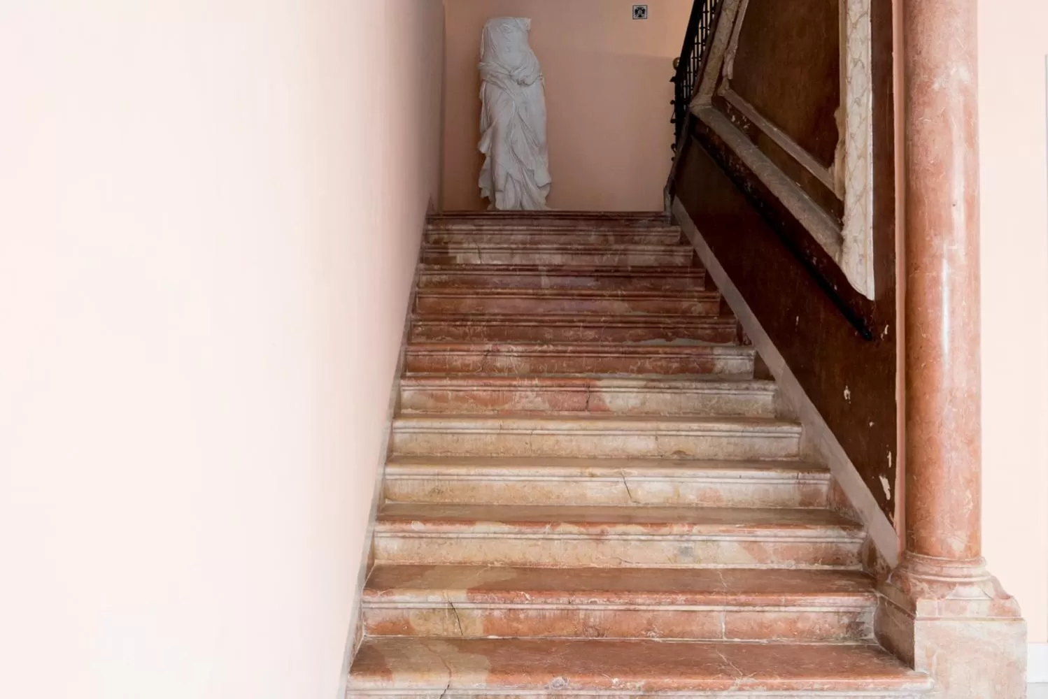 Palacio Marmoles by Valcambre