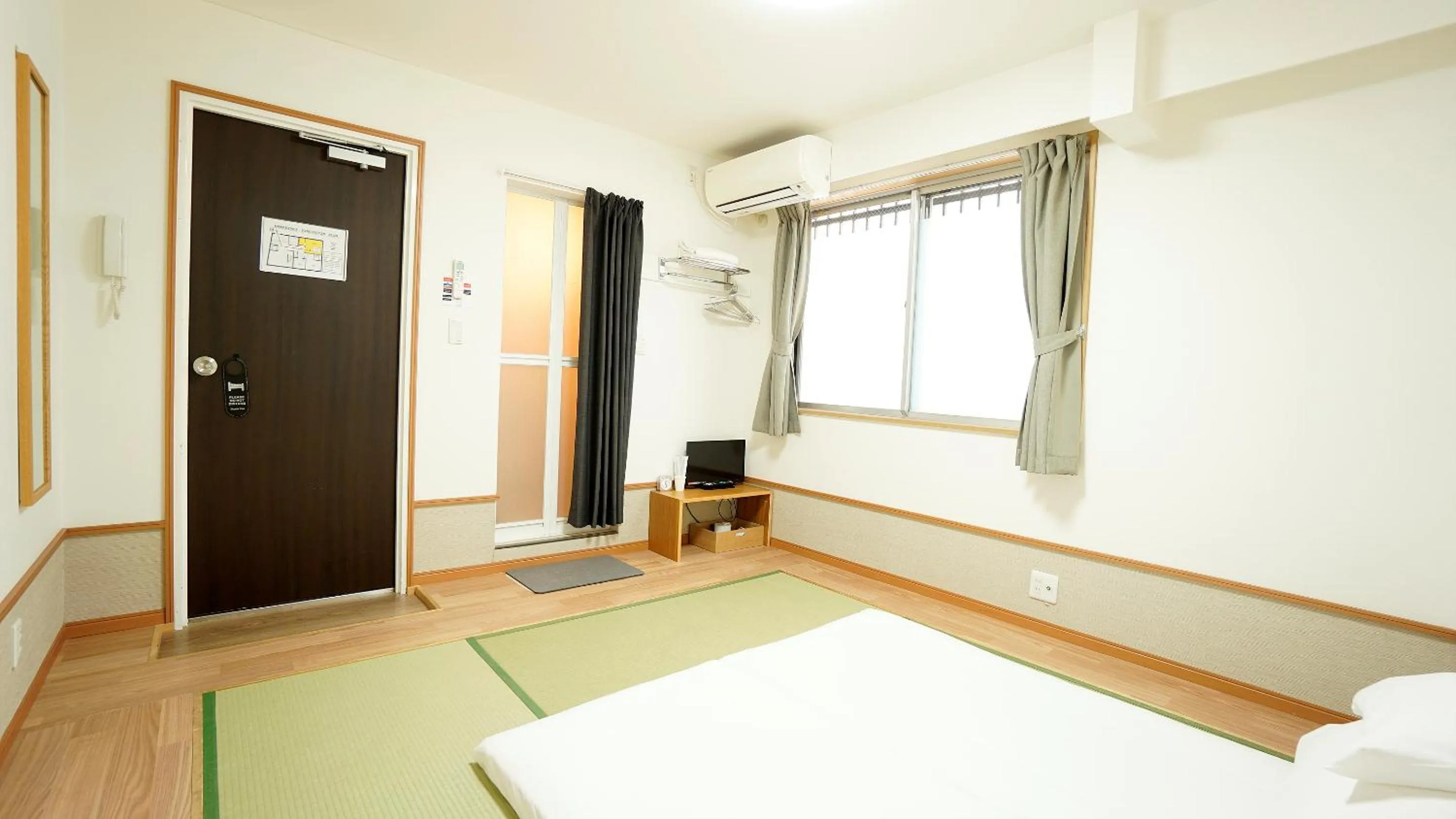 Bedroom, Bed in House Ikebukuro