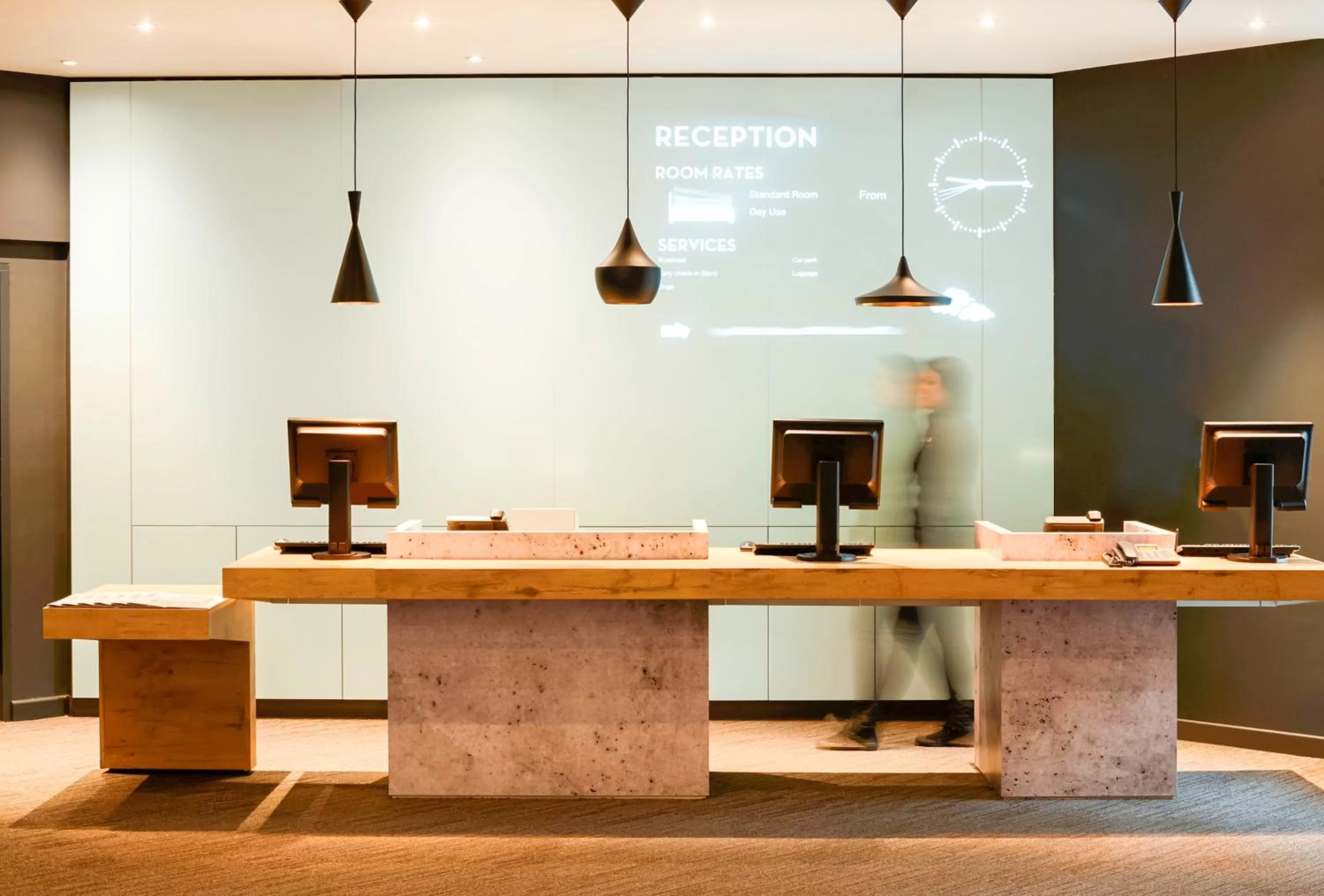 Lobby or reception in ibis London Elstree Borehamwood