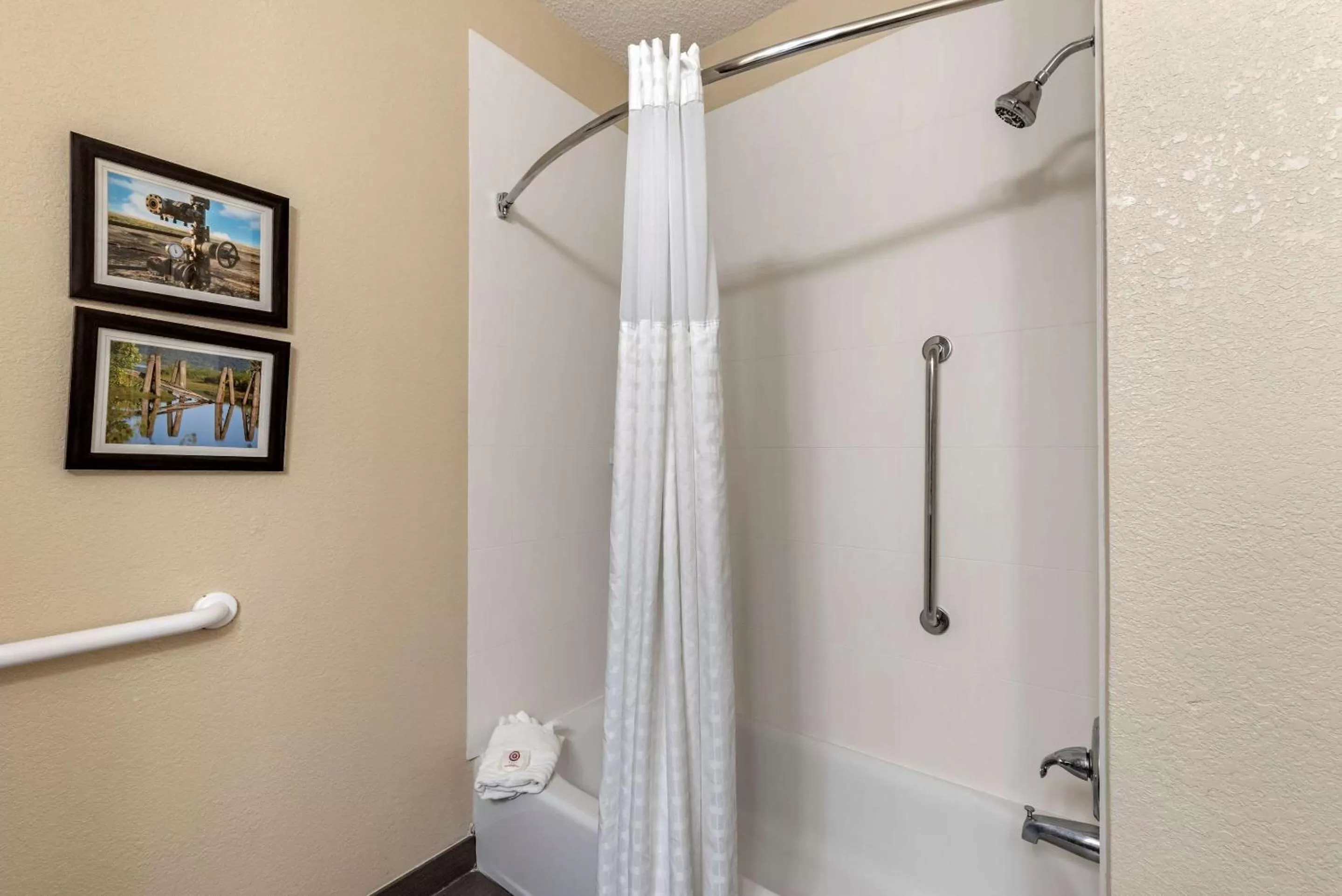 Photo of the whole room in Comfort Inn & Suites El Dorado