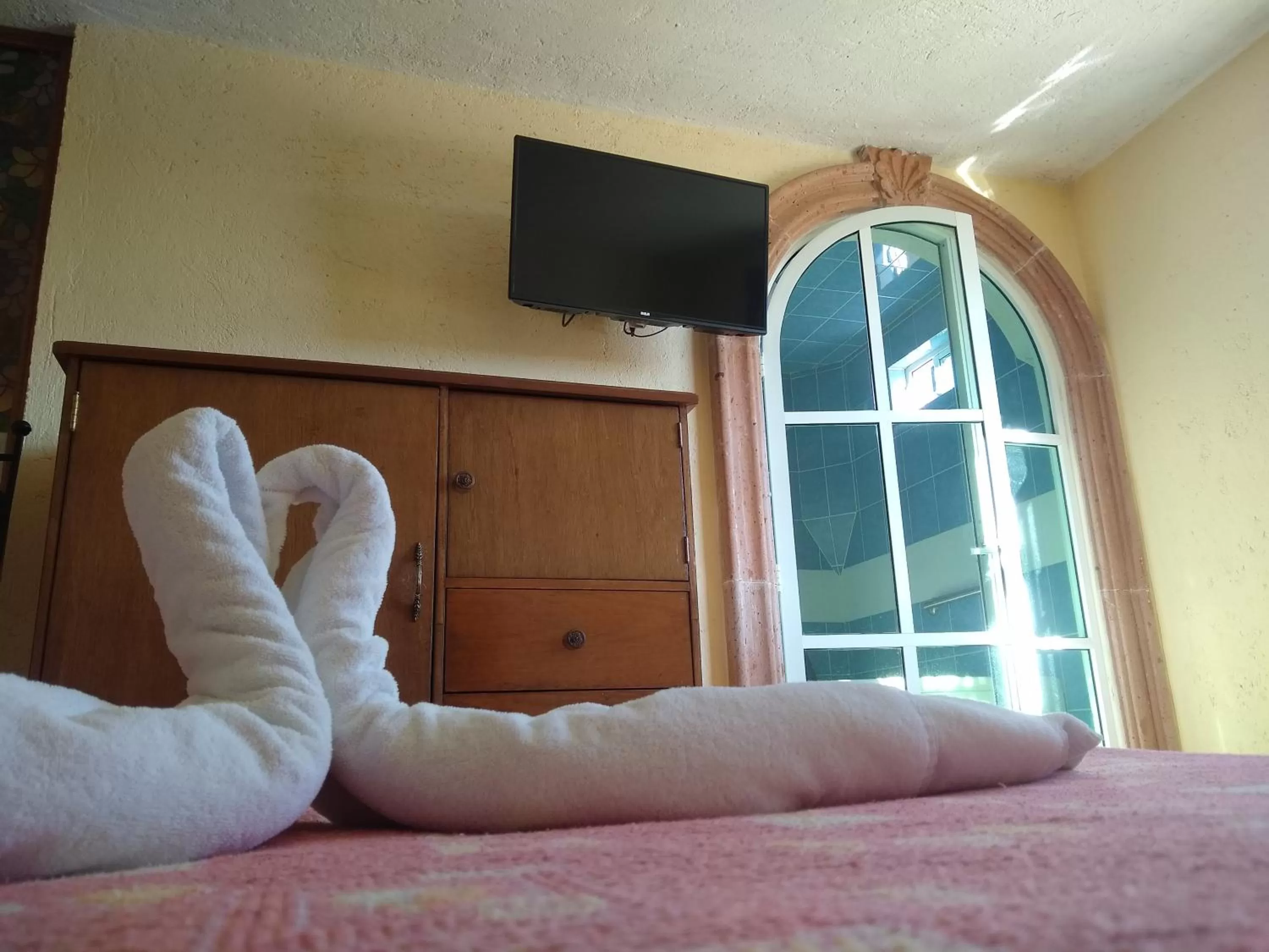 TV and multimedia, Bed in Hotel Santa Barbara